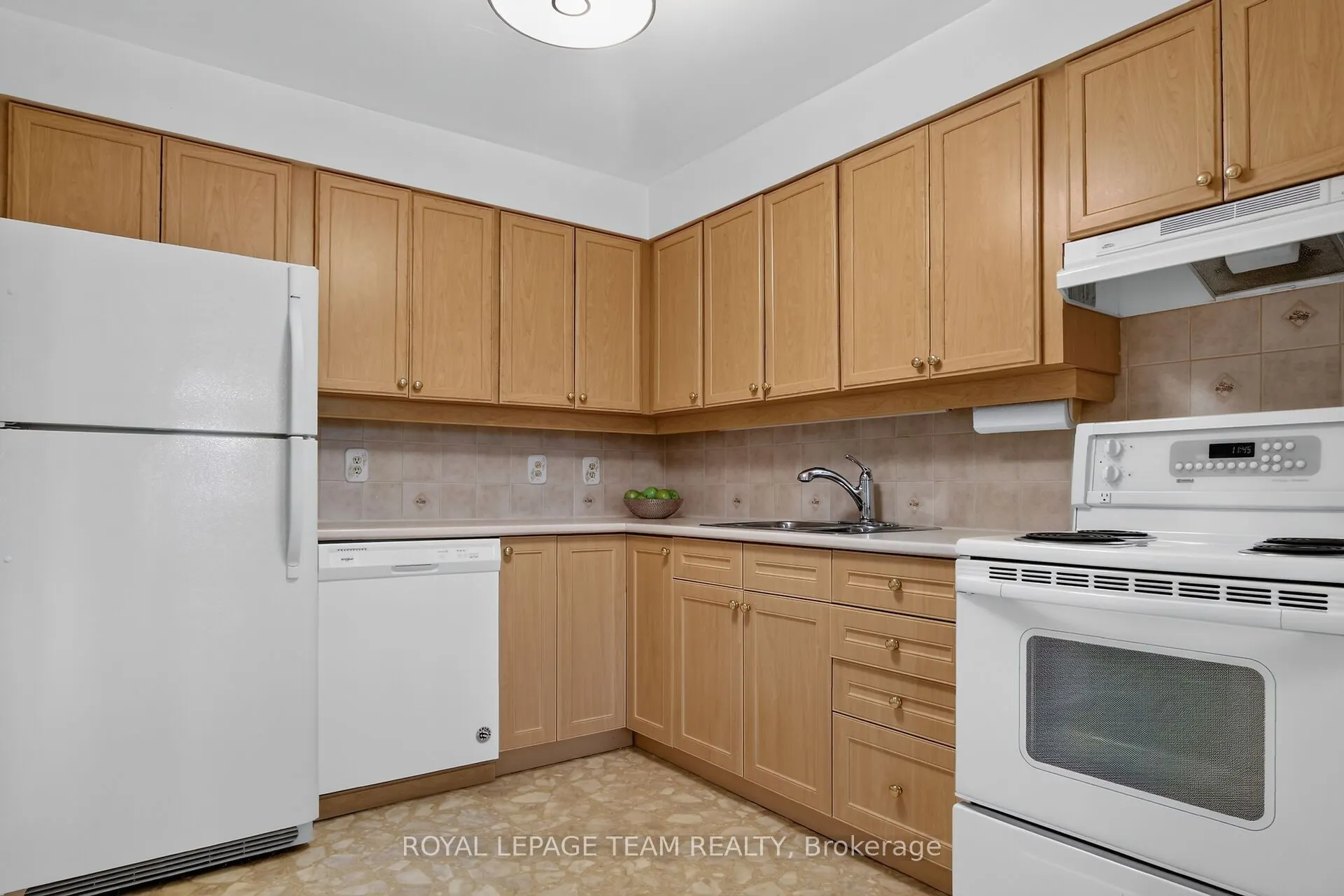 1195 Richmond Road #202