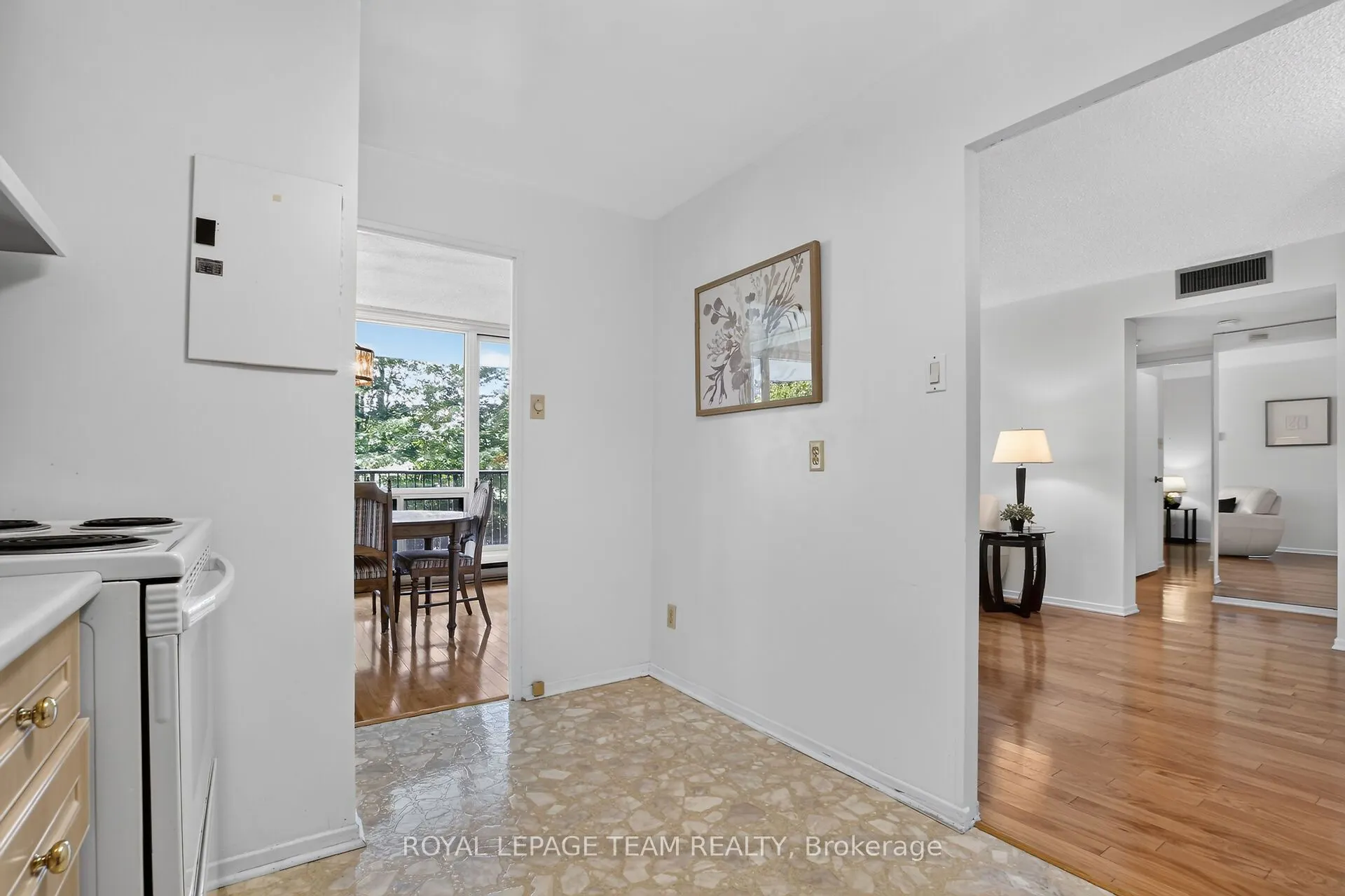 1195 Richmond Road #202