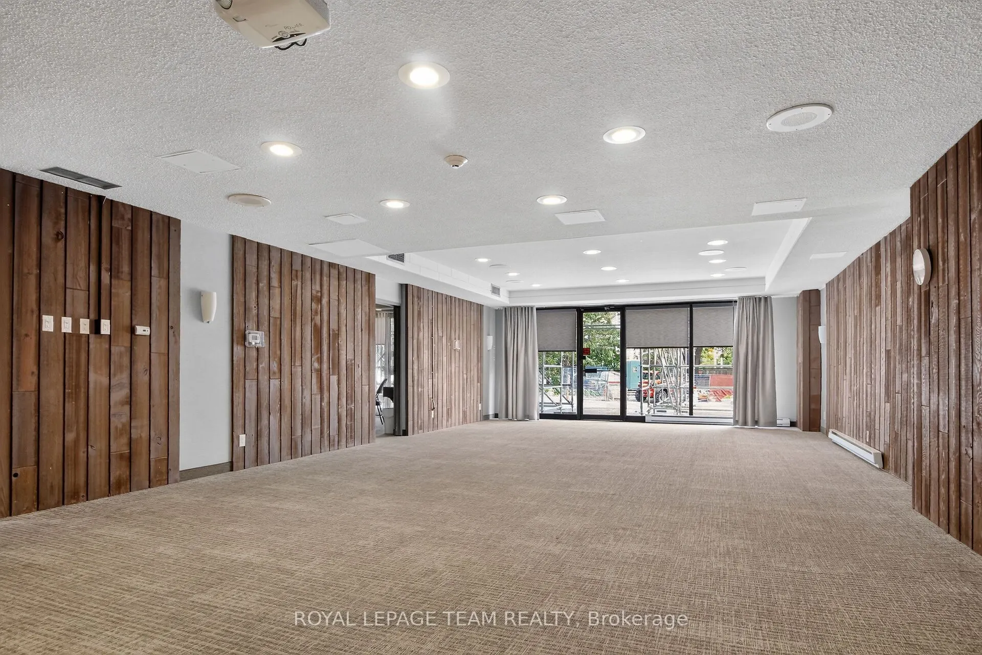 1195 Richmond Road #202
