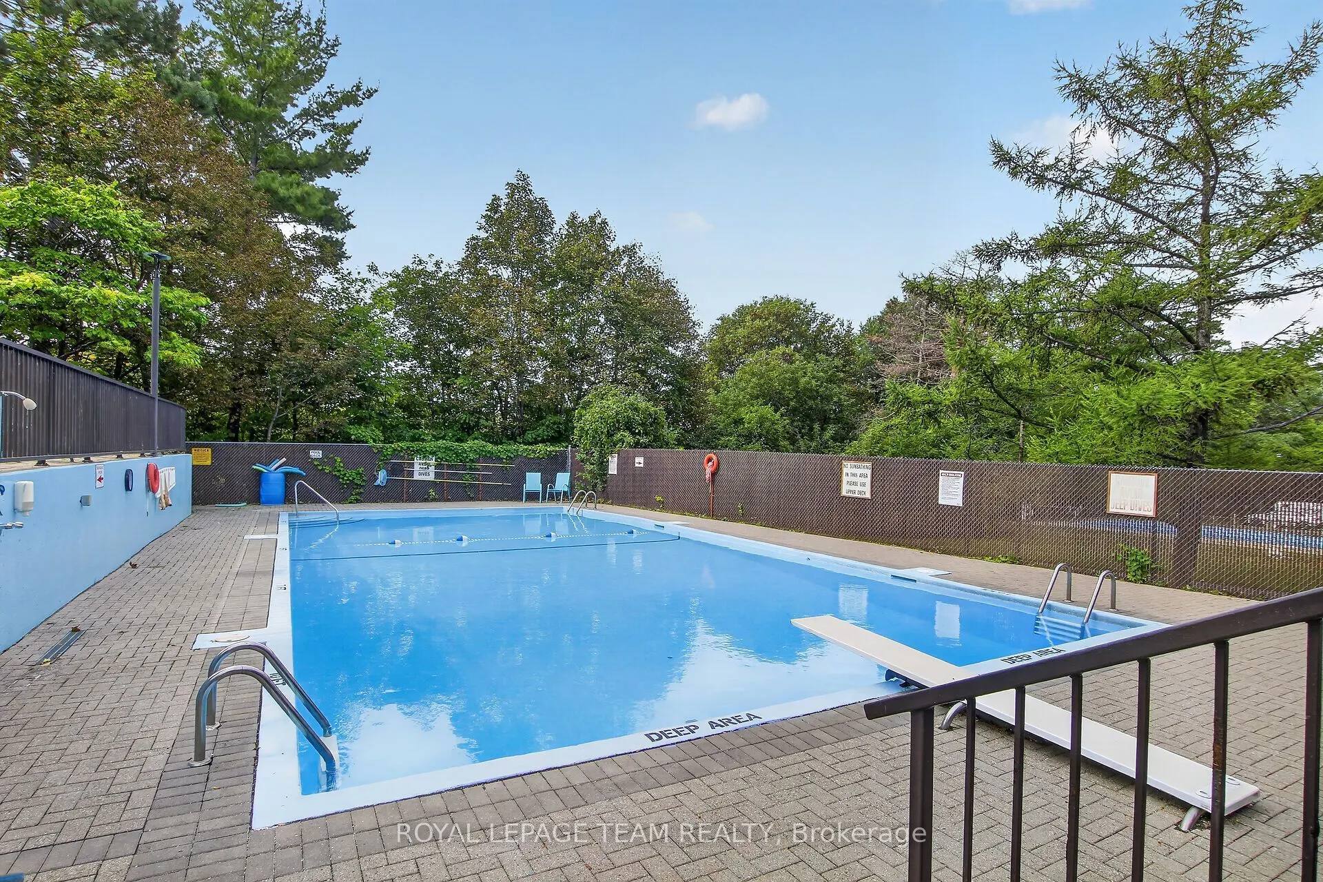 1195 Richmond Road #202