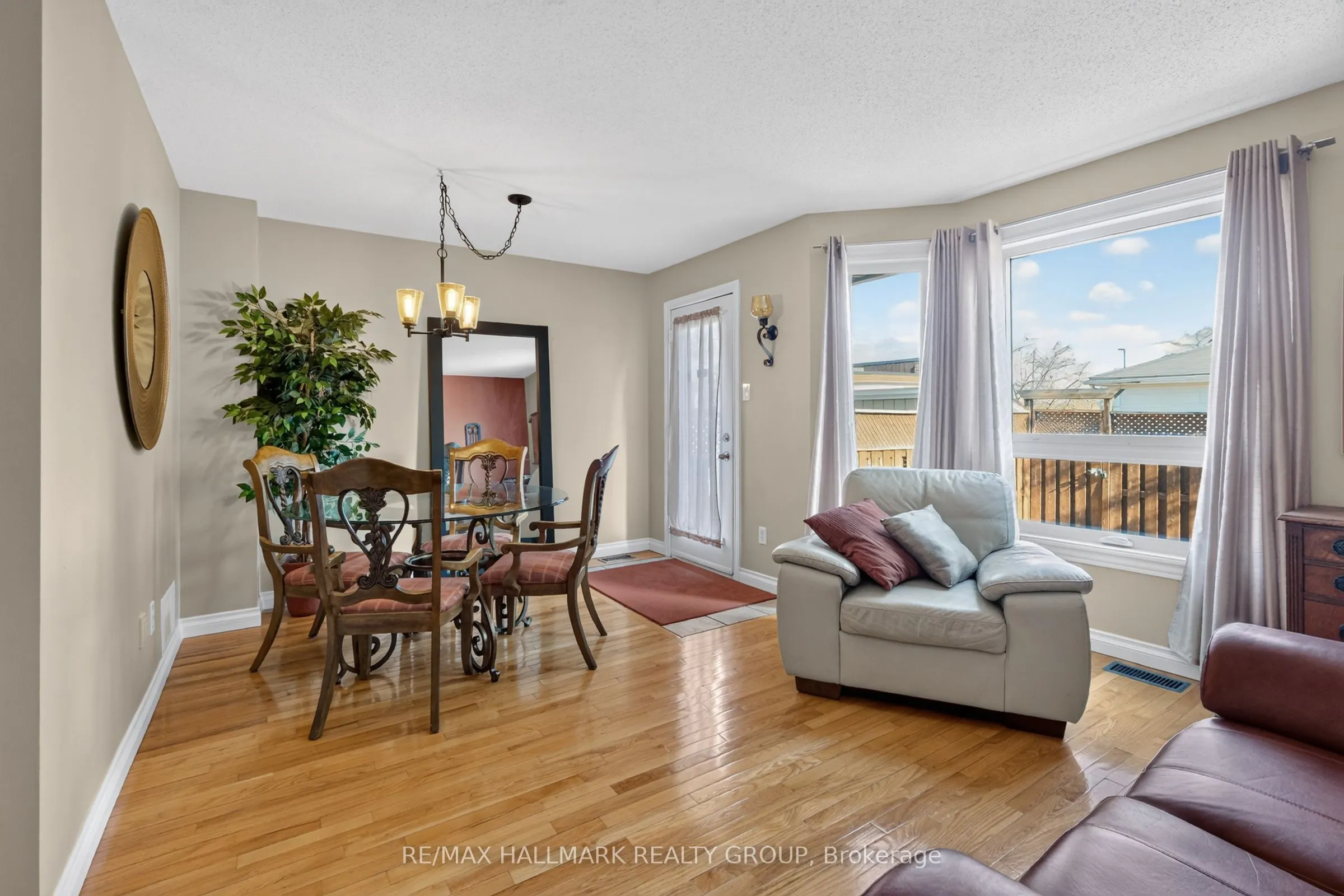953 Cookshire Crescent #38