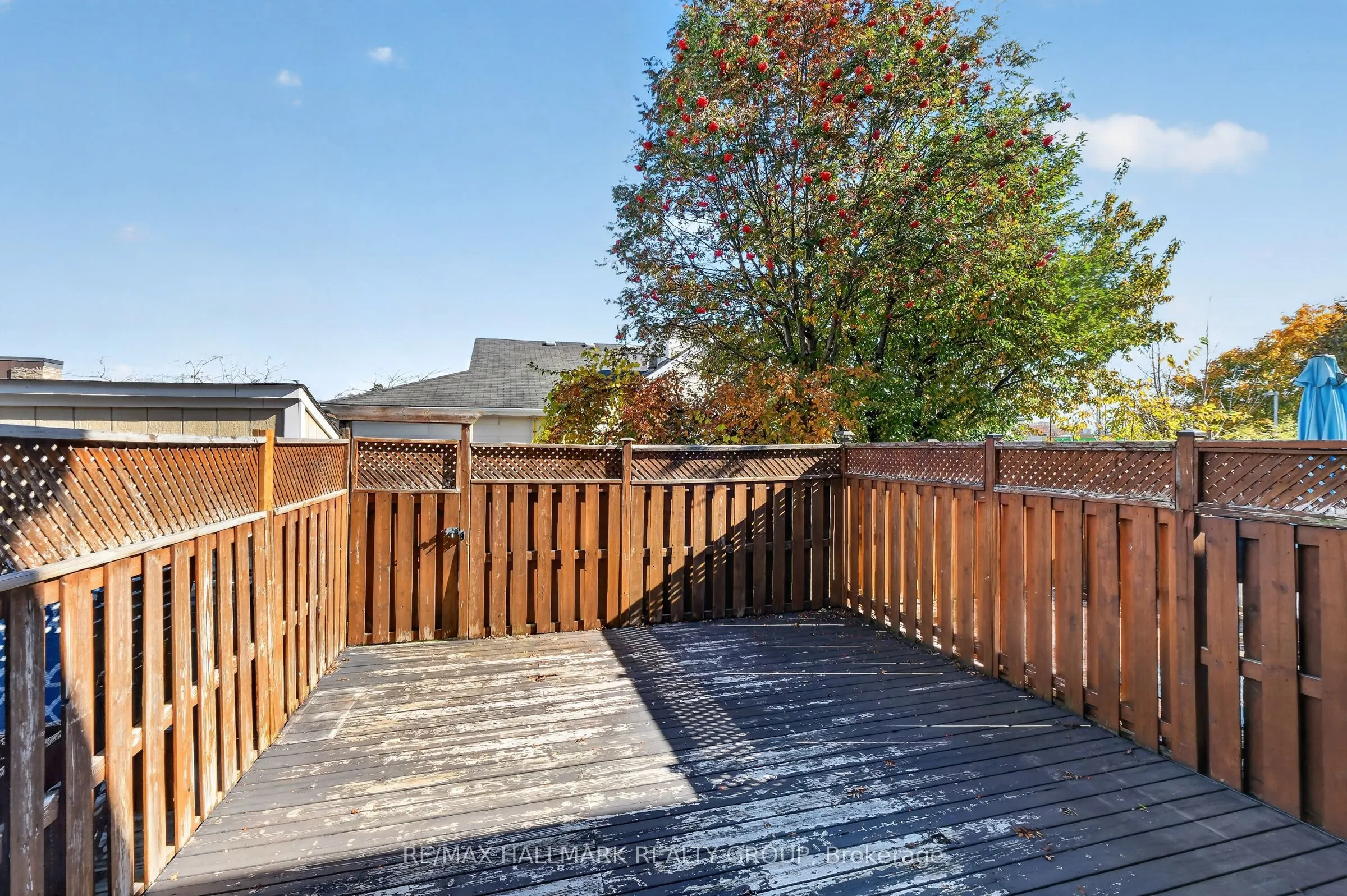 953 Cookshire Crescent #38