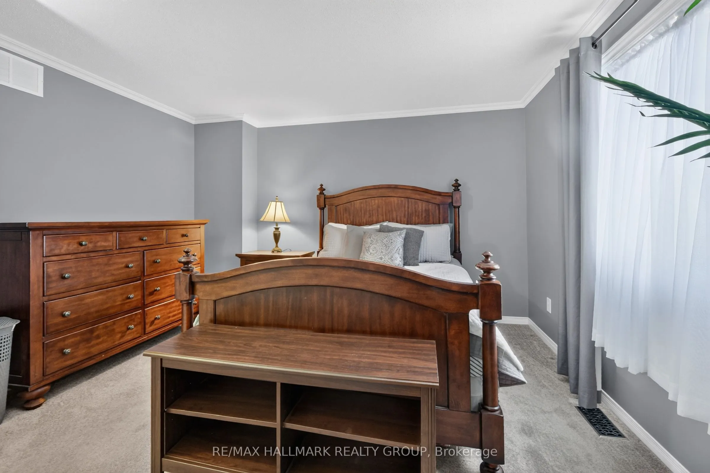953 Cookshire Crescent #38