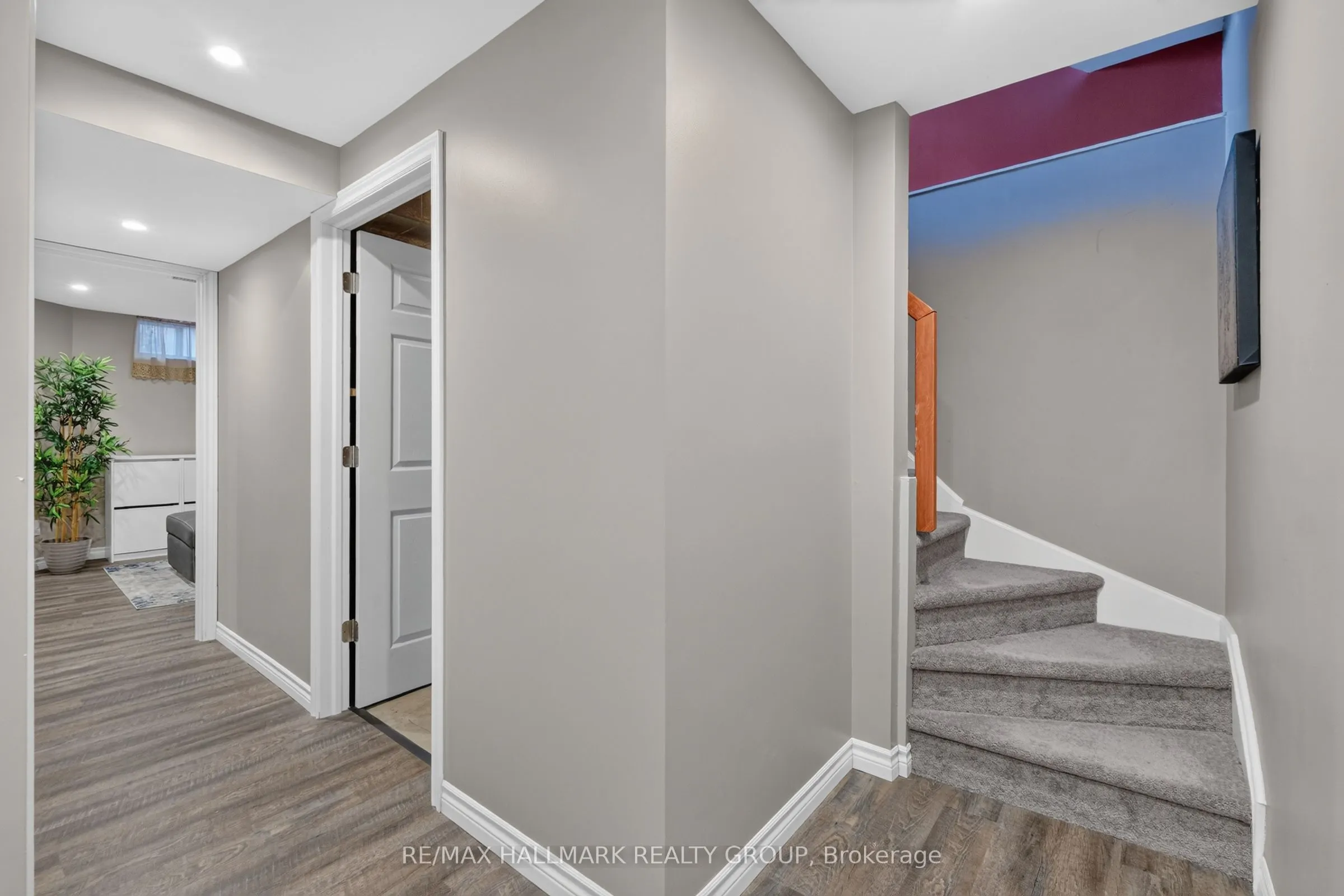953 Cookshire Crescent #38