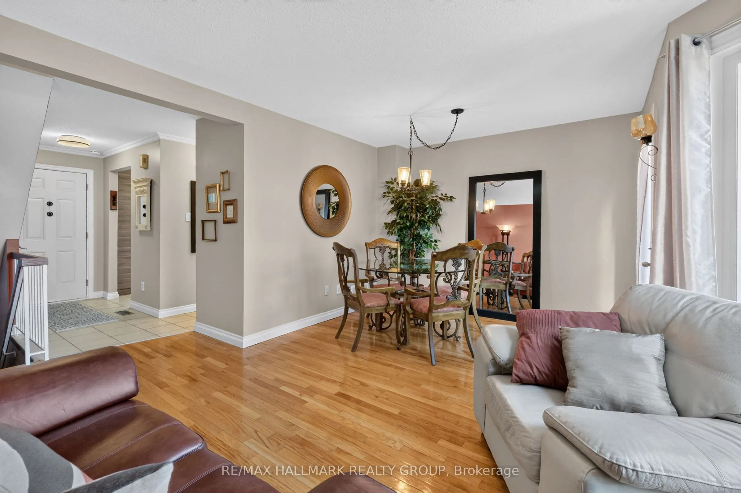 953 Cookshire Crescent #38