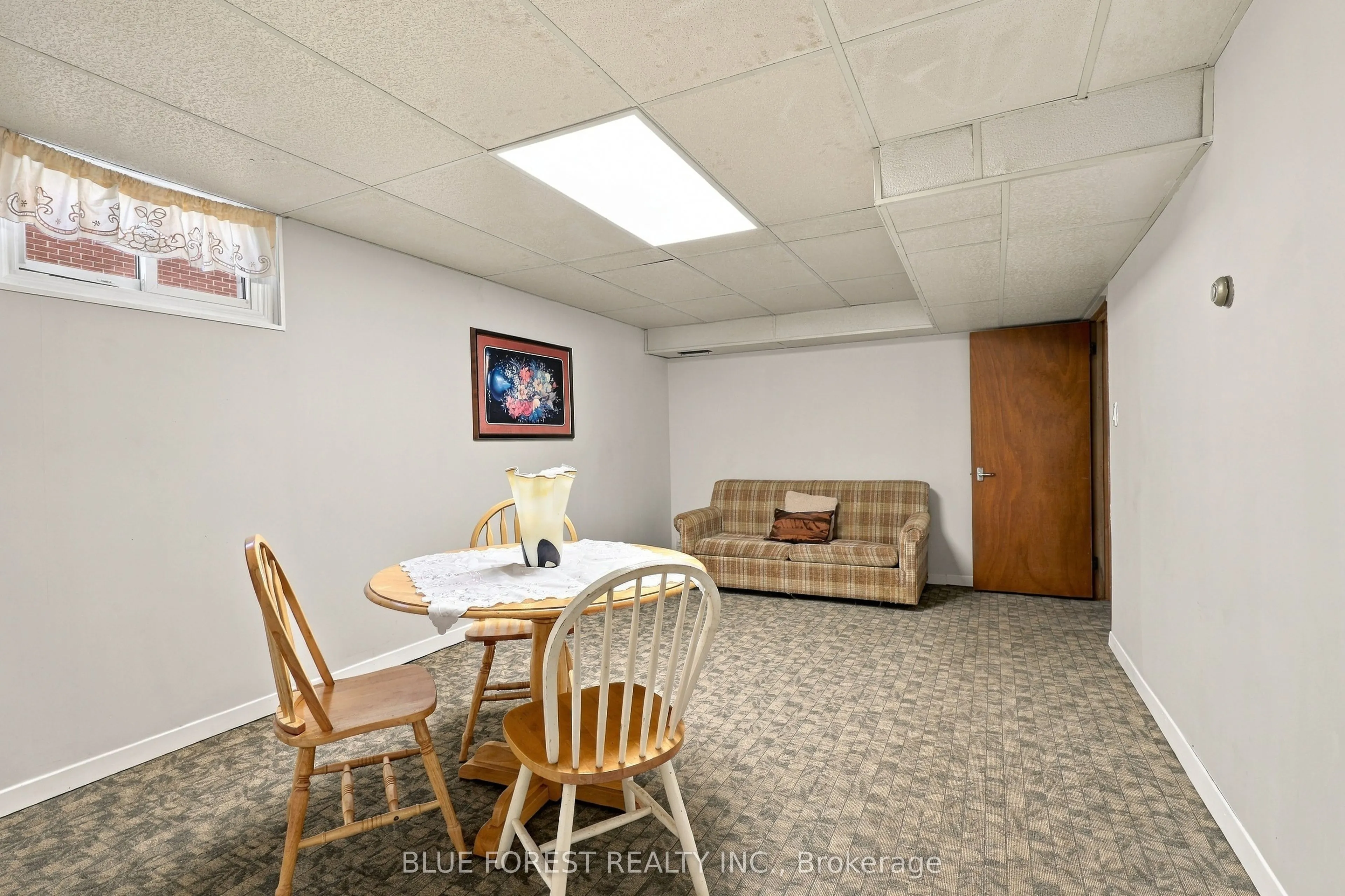 105 Chesterfield Avenue