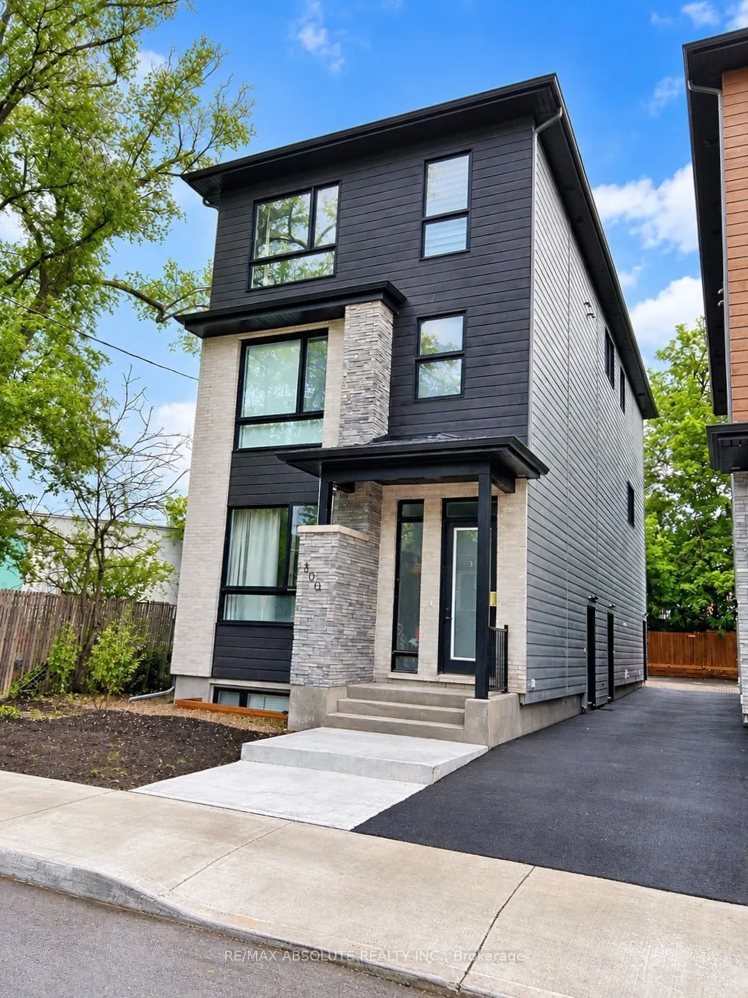 300 Elmgrove Avenue #3