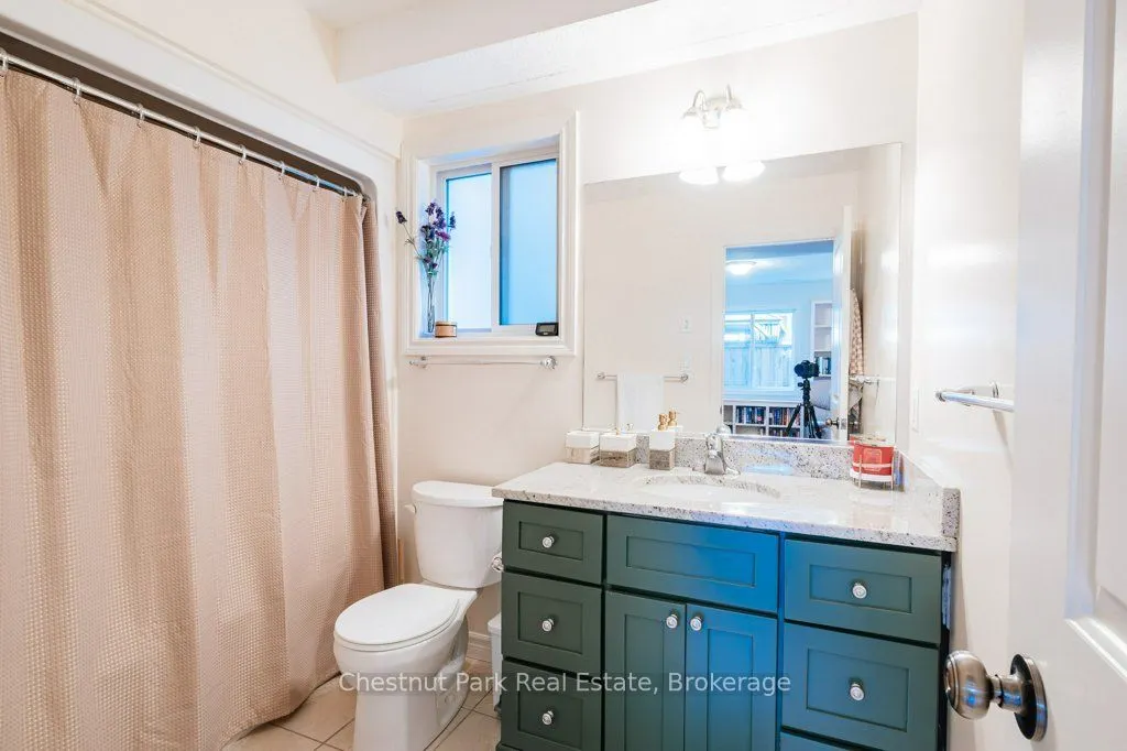 728 Elgin Street