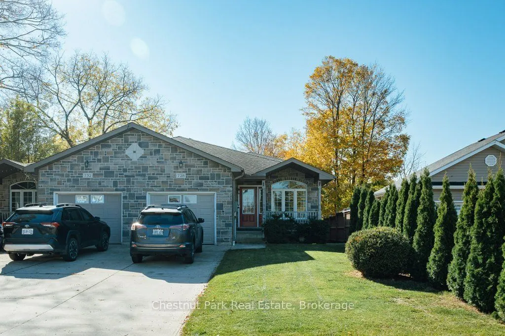 728 Elgin Street
