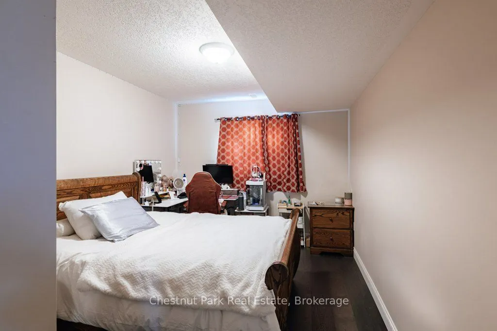 728 Elgin Street