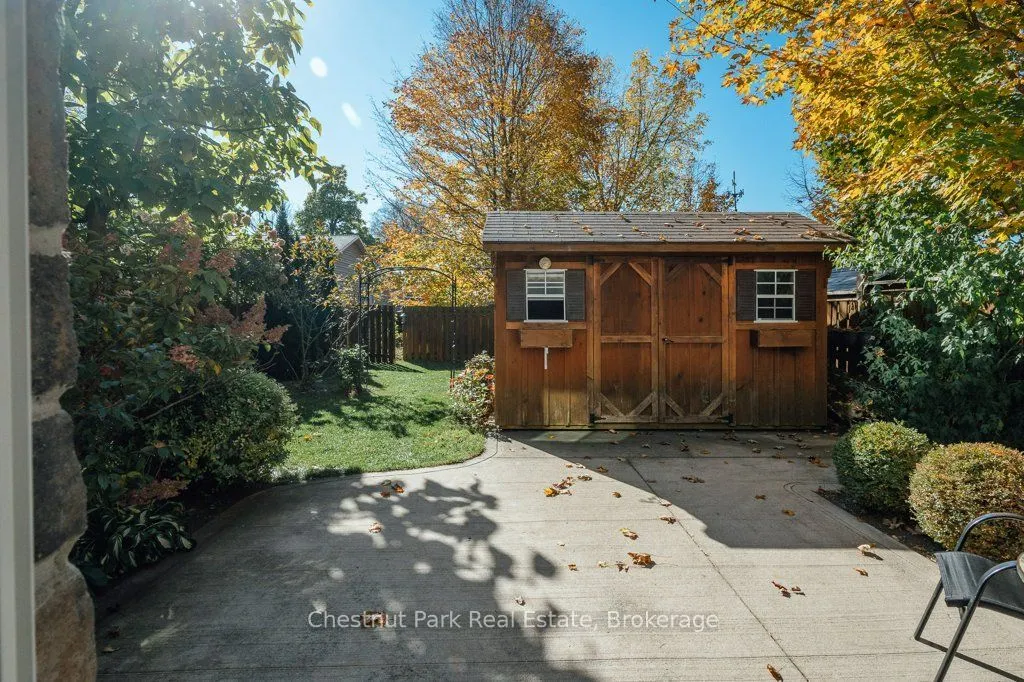728 Elgin Street