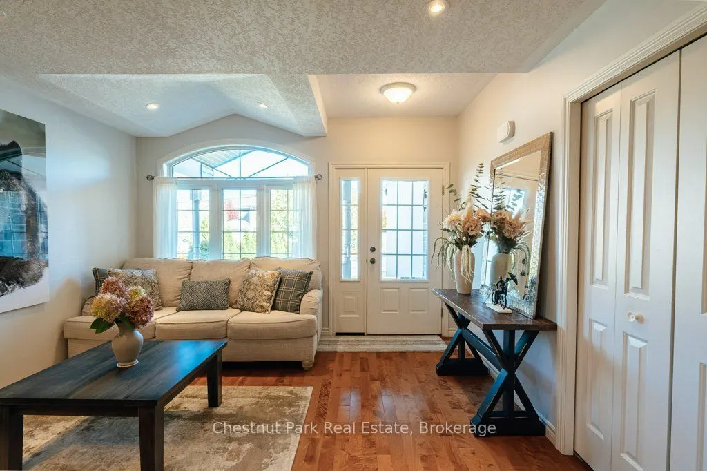 728 Elgin Street