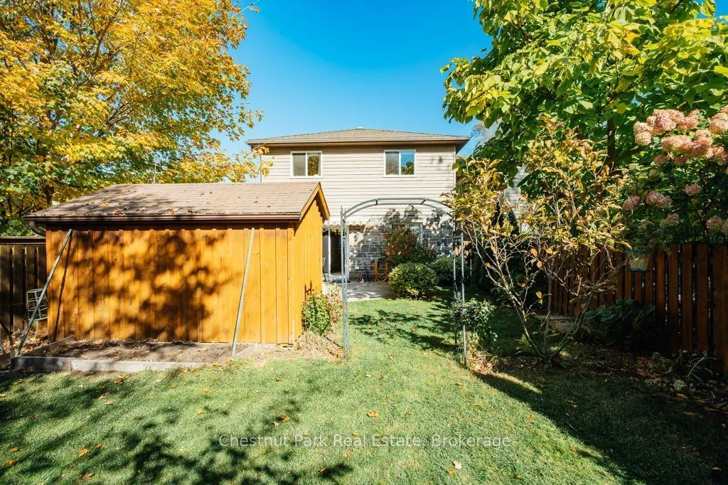 728 Elgin Street