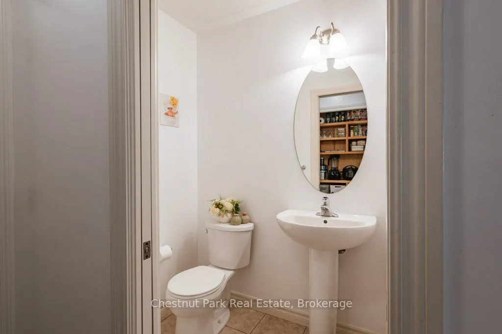 728 Elgin Street