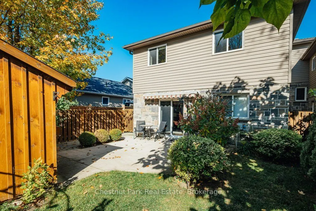 728 Elgin Street
