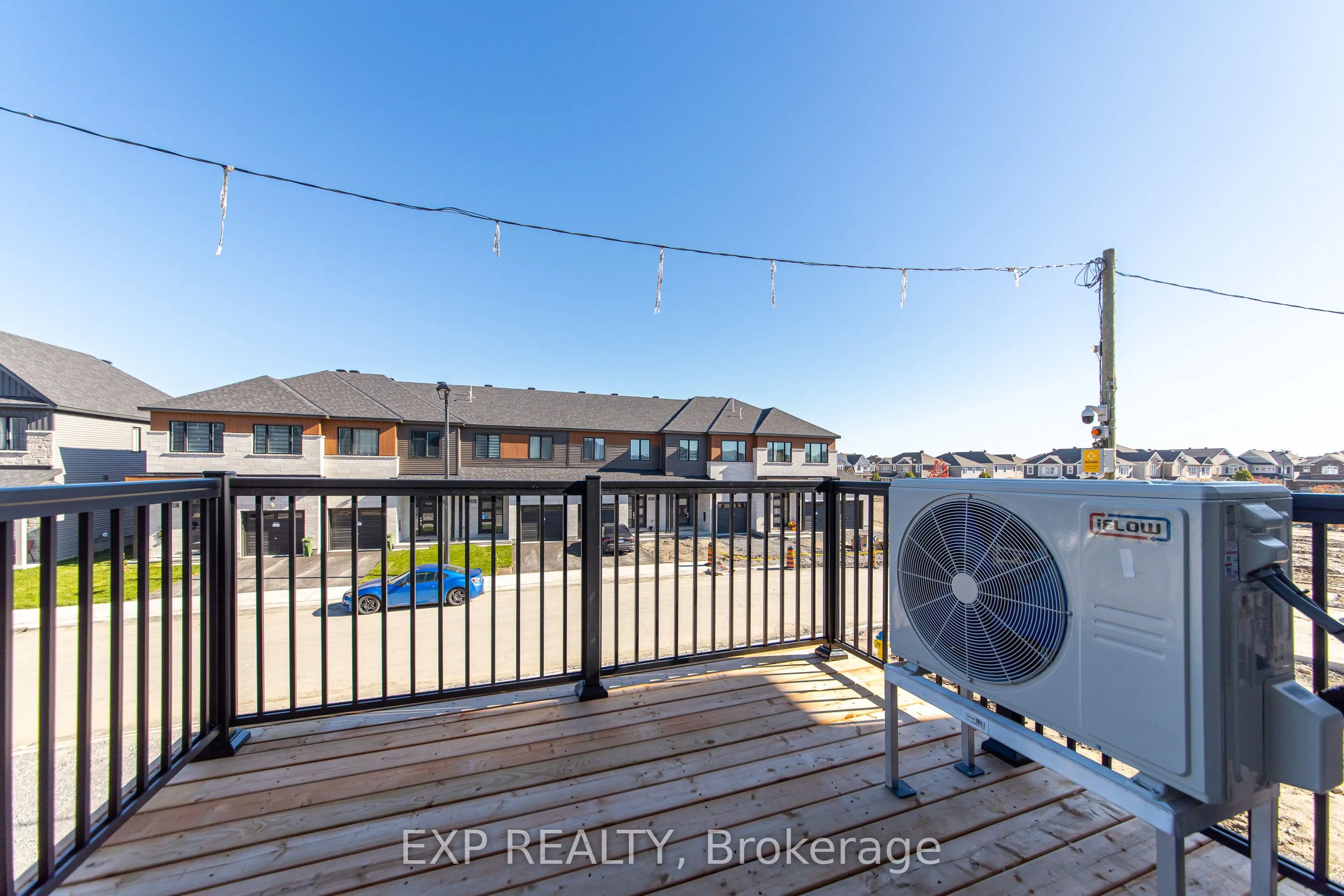 657 Moonglade Crescent
