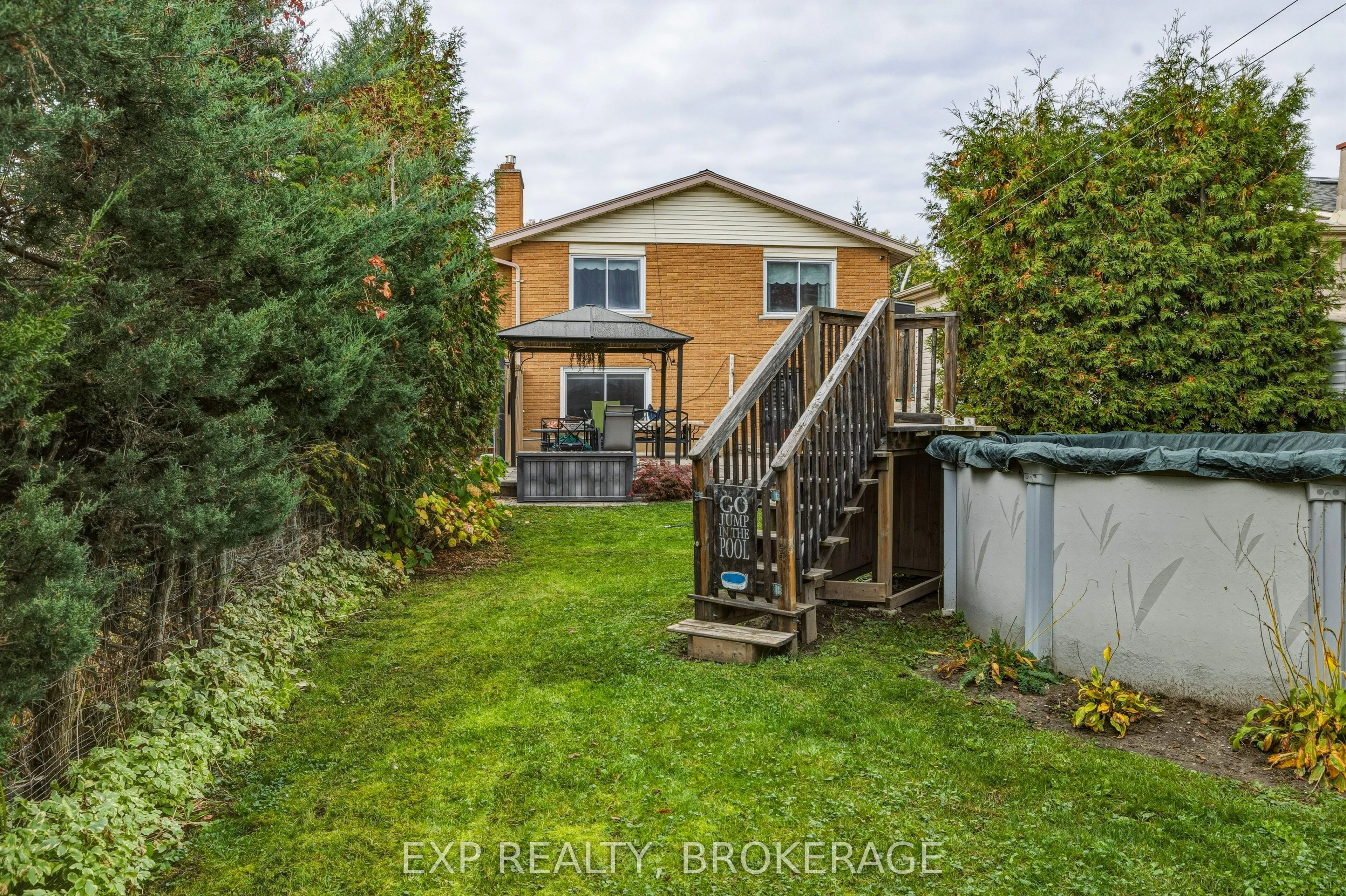 121 Butler Street E