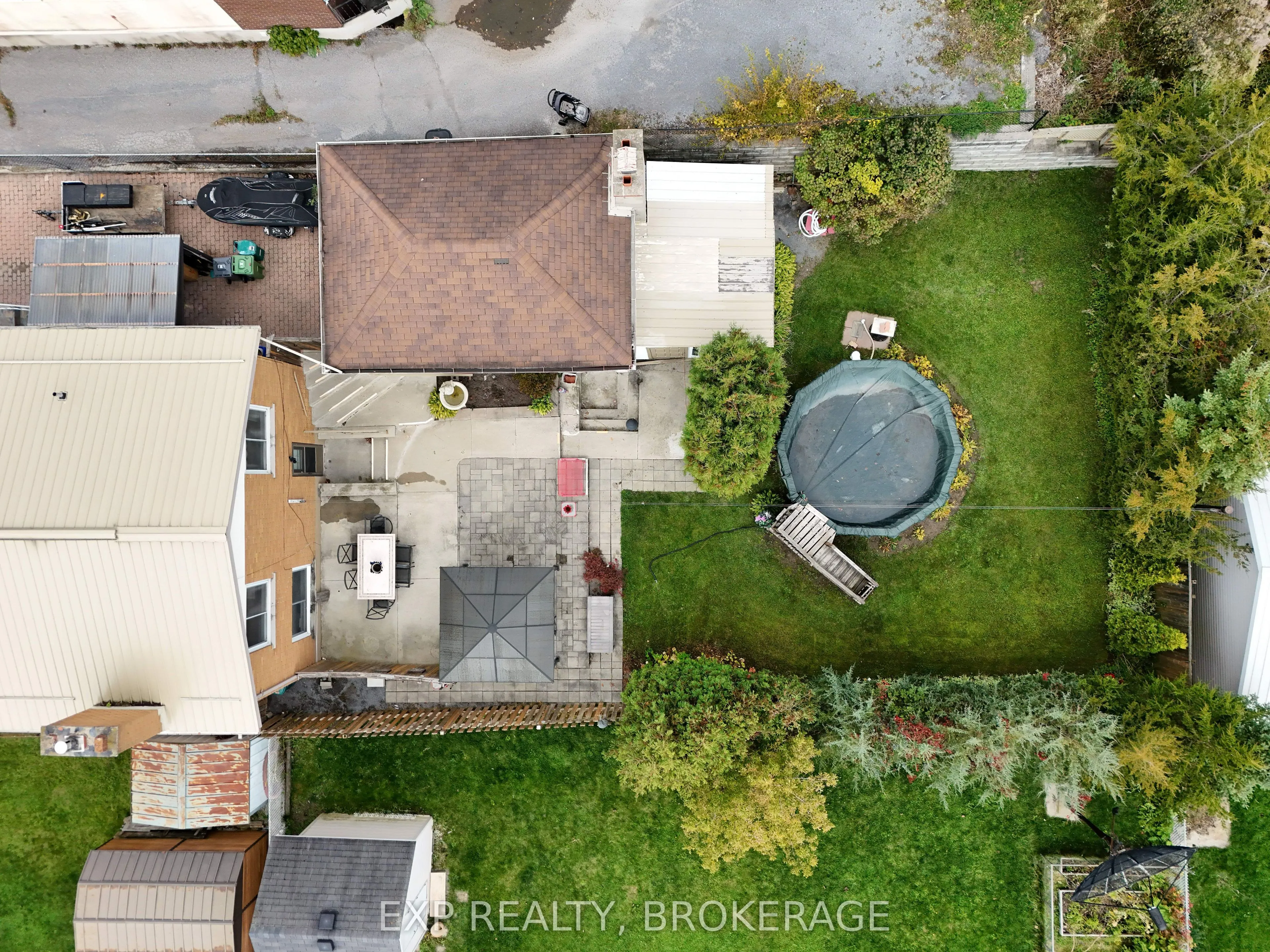 121 Butler Street E
