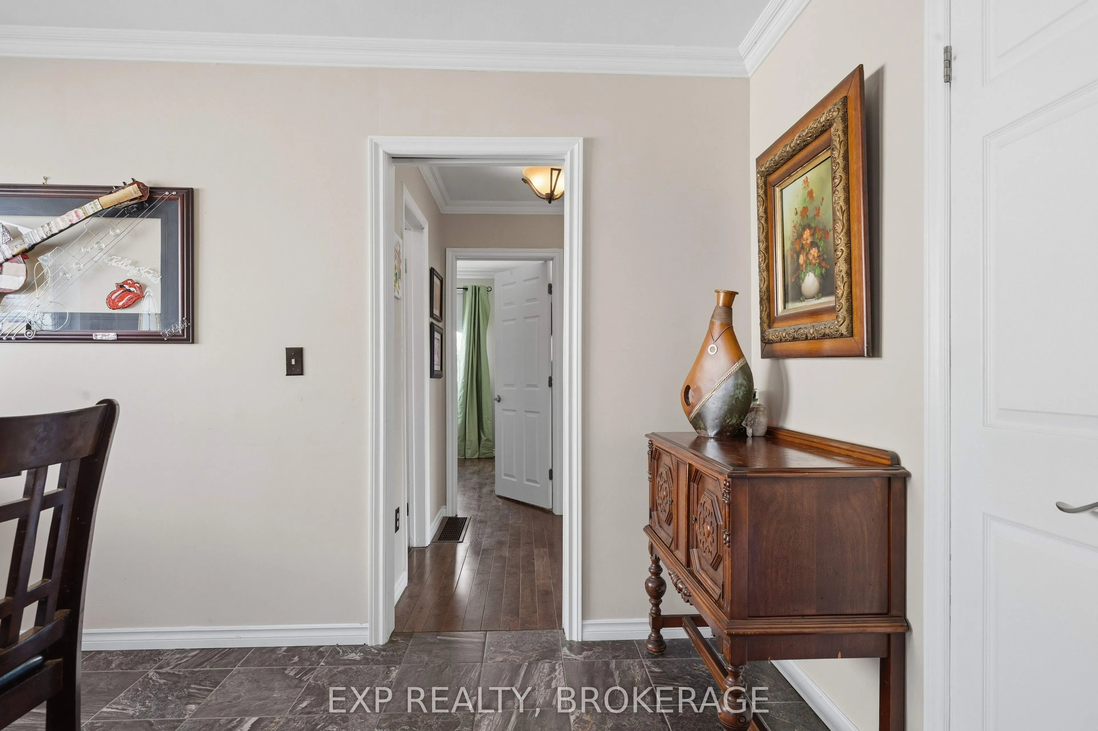 121 Butler Street E