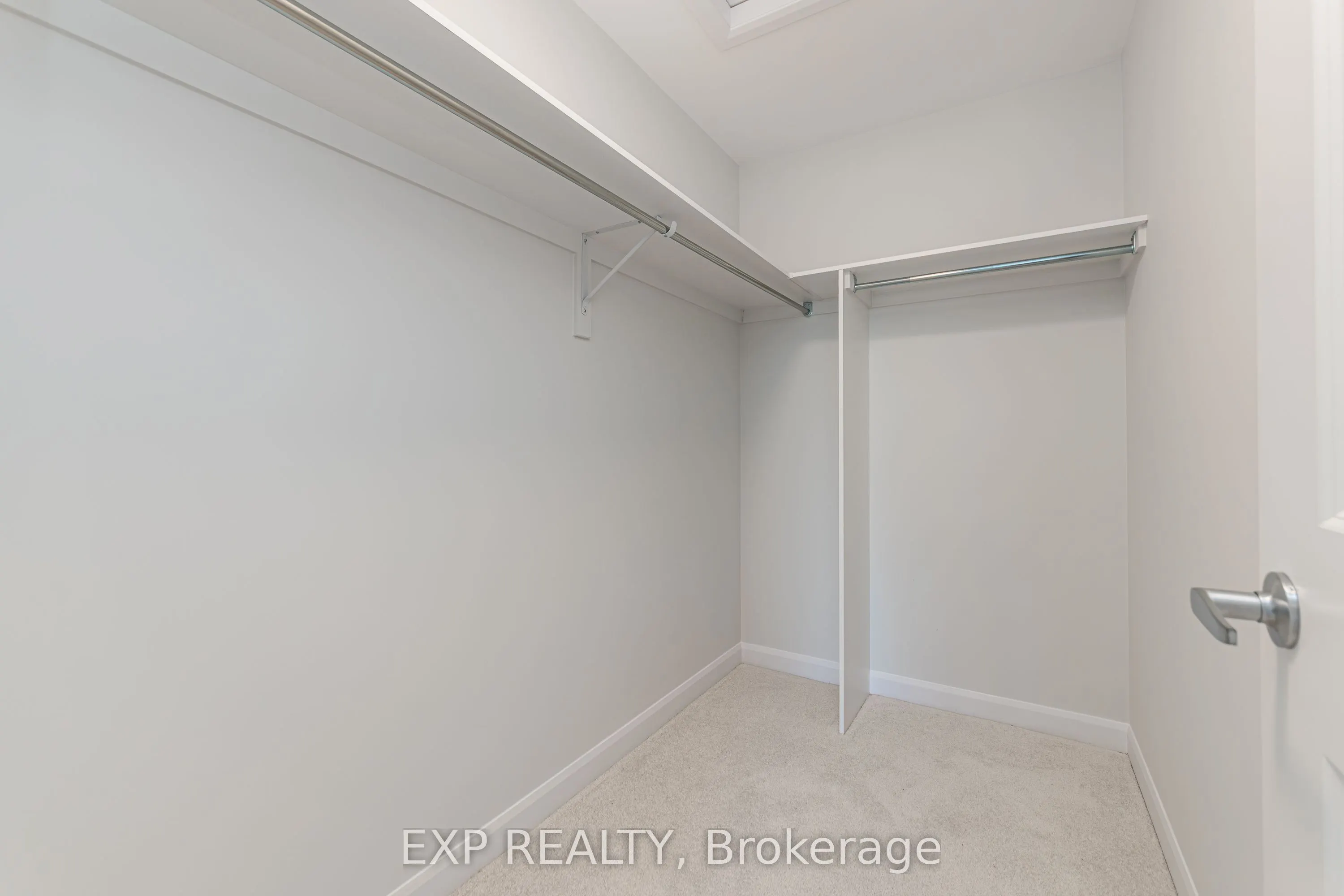659 Moonglade Crescent