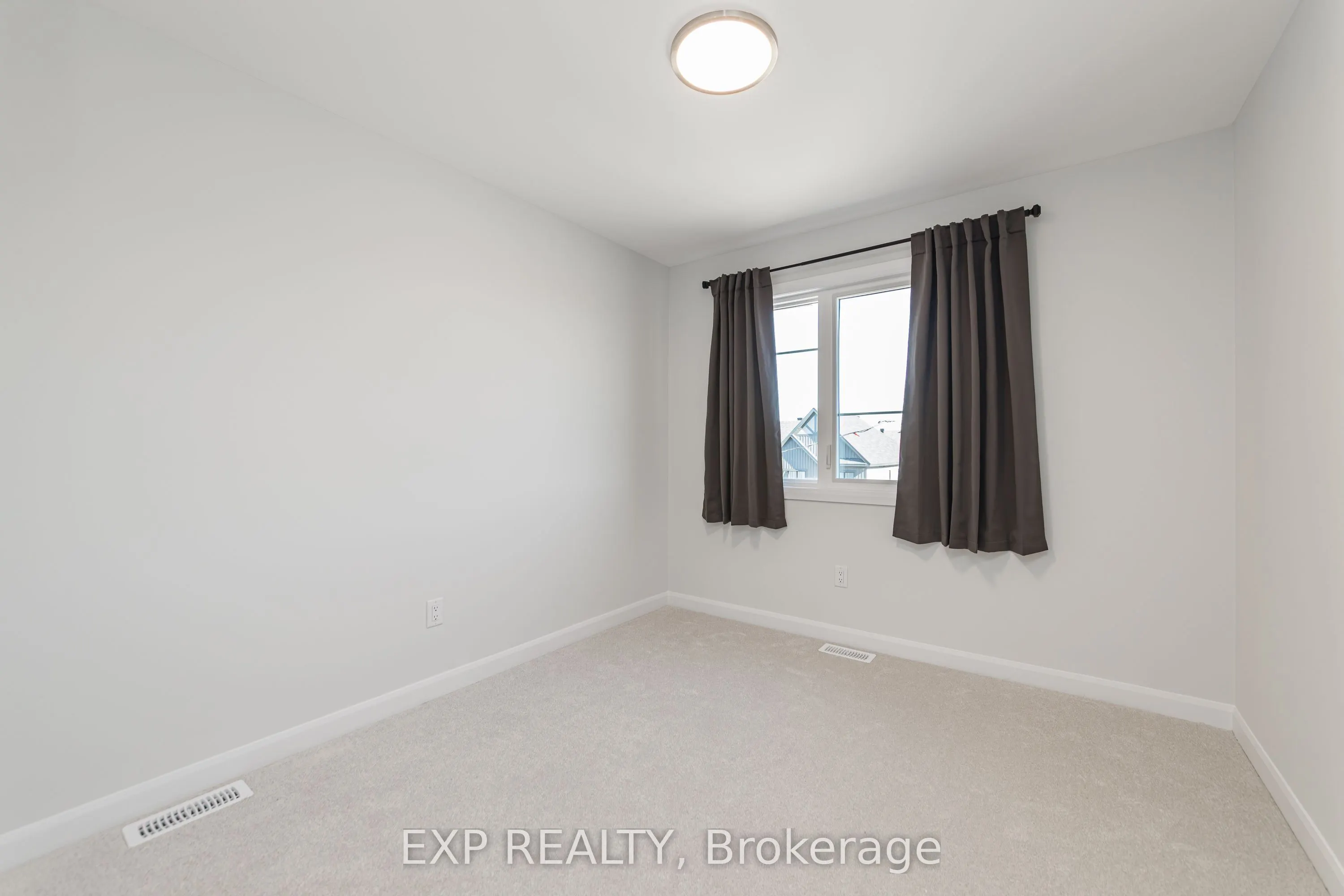 659 Moonglade Crescent