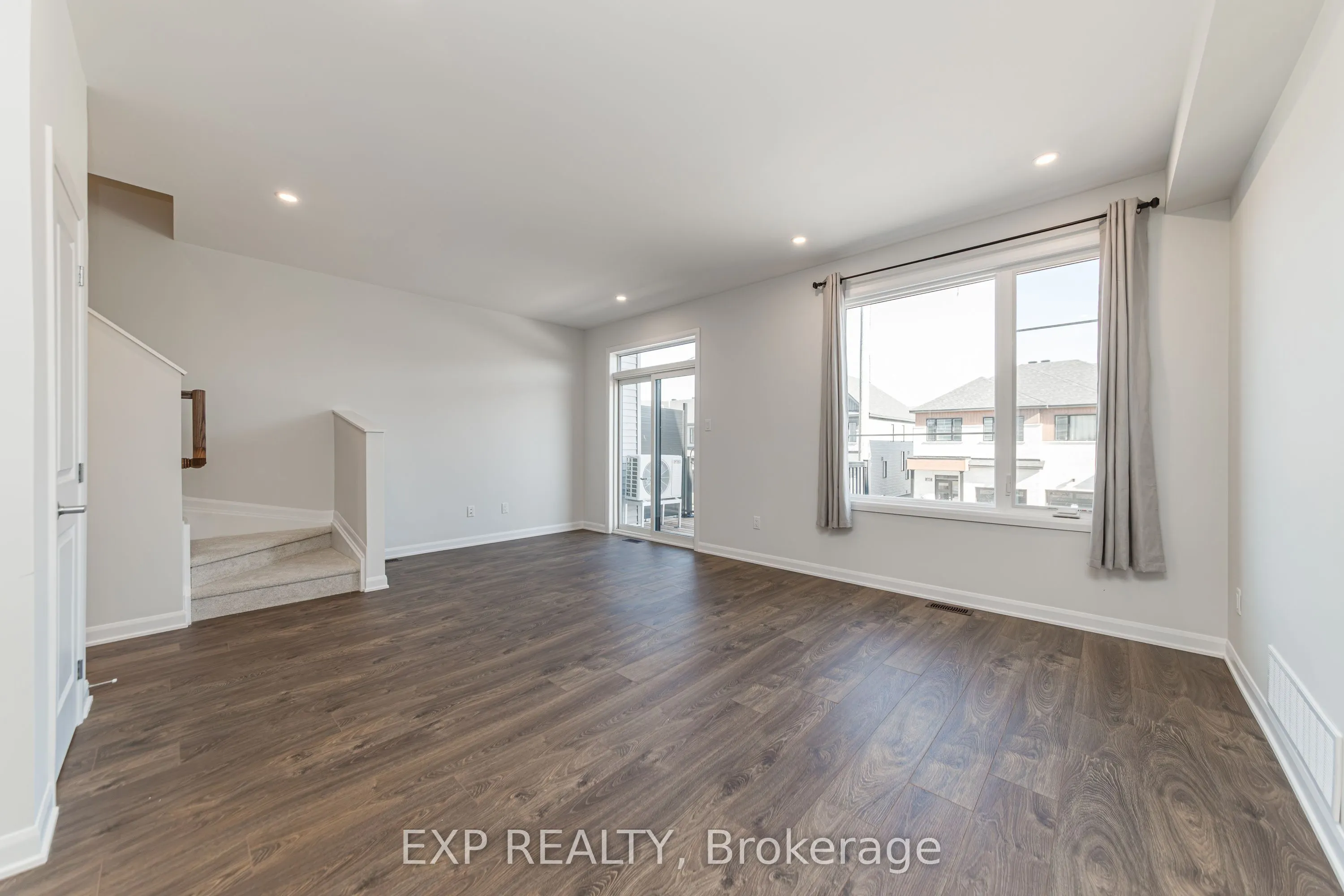 659 Moonglade Crescent