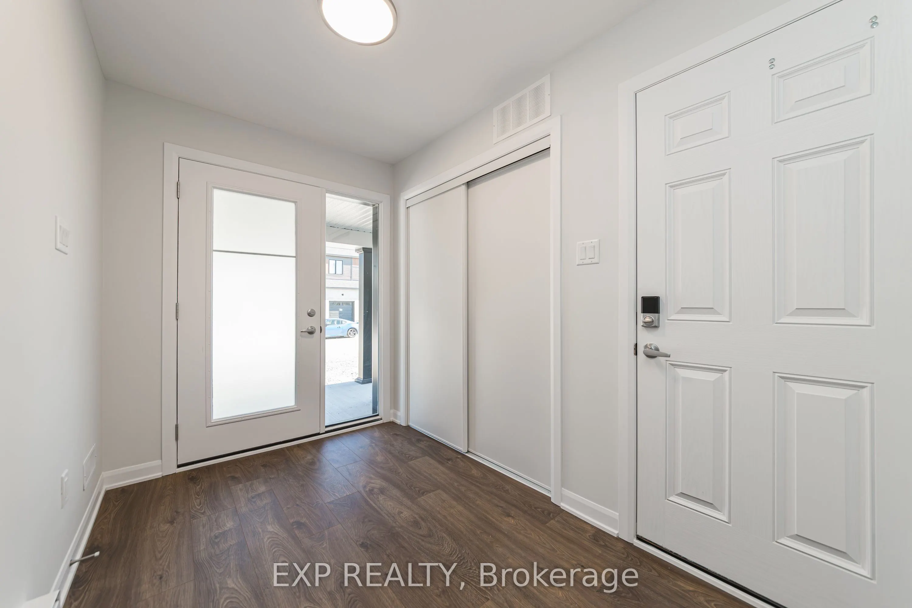 659 Moonglade Crescent