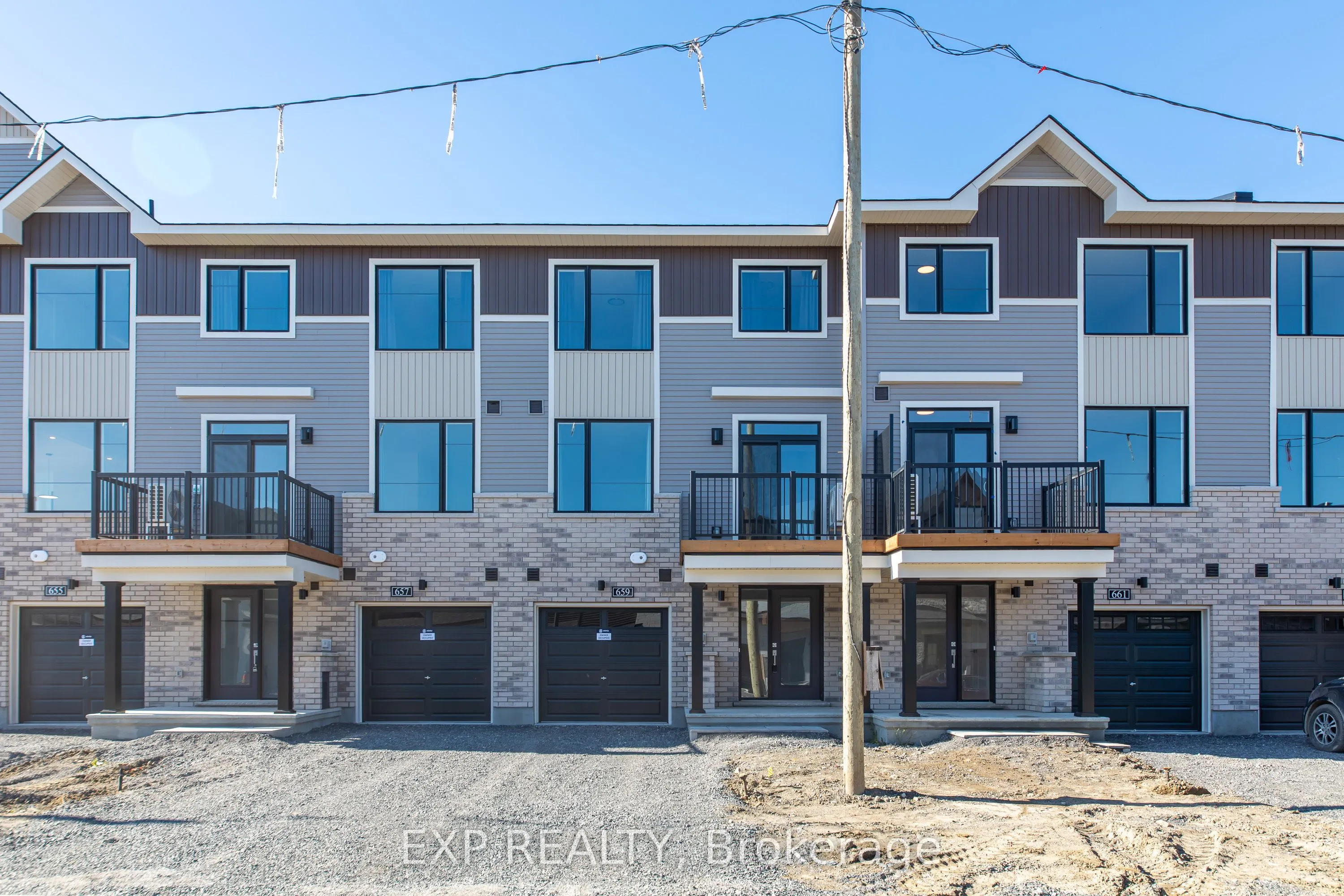 659 Moonglade Crescent