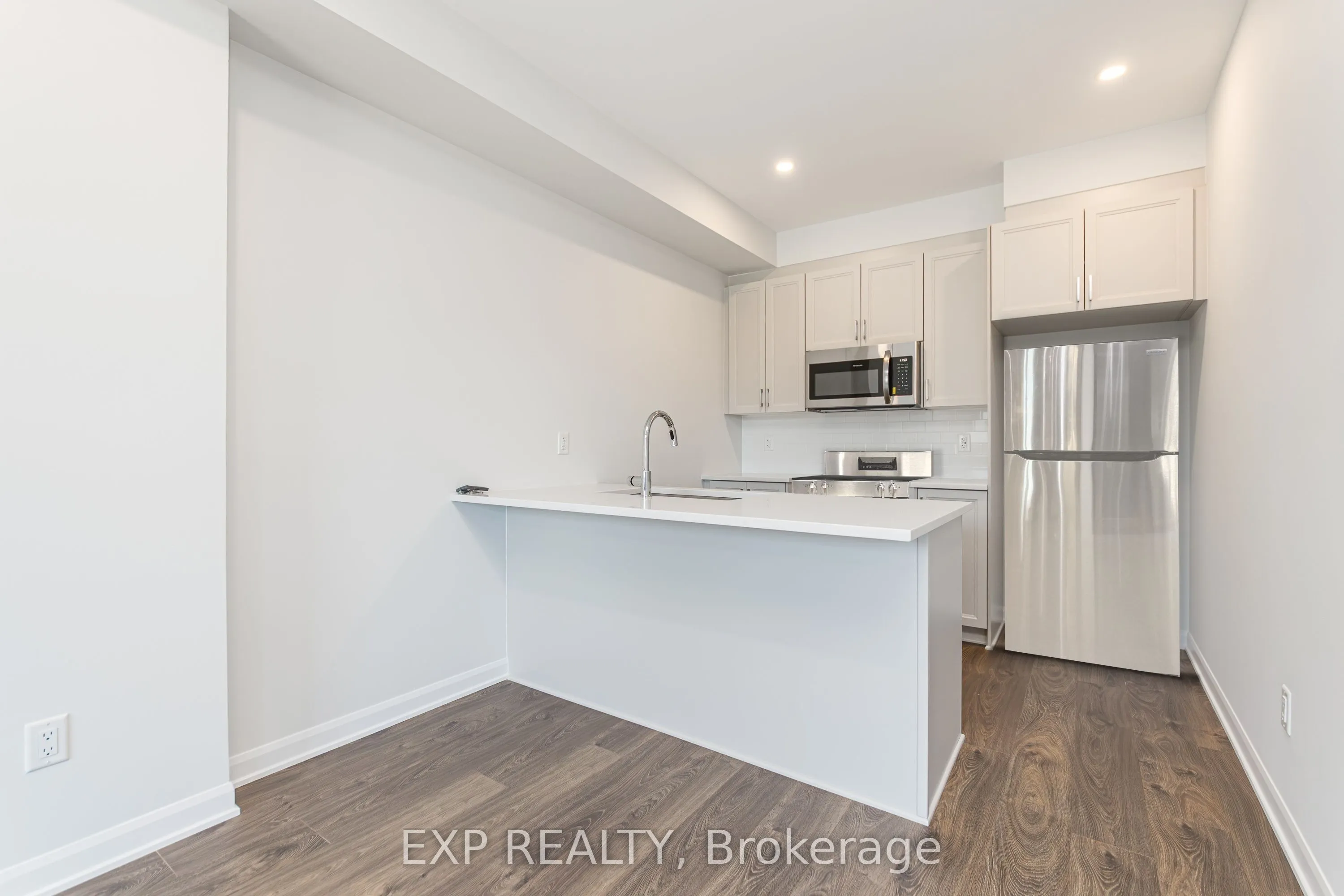 659 Moonglade Crescent