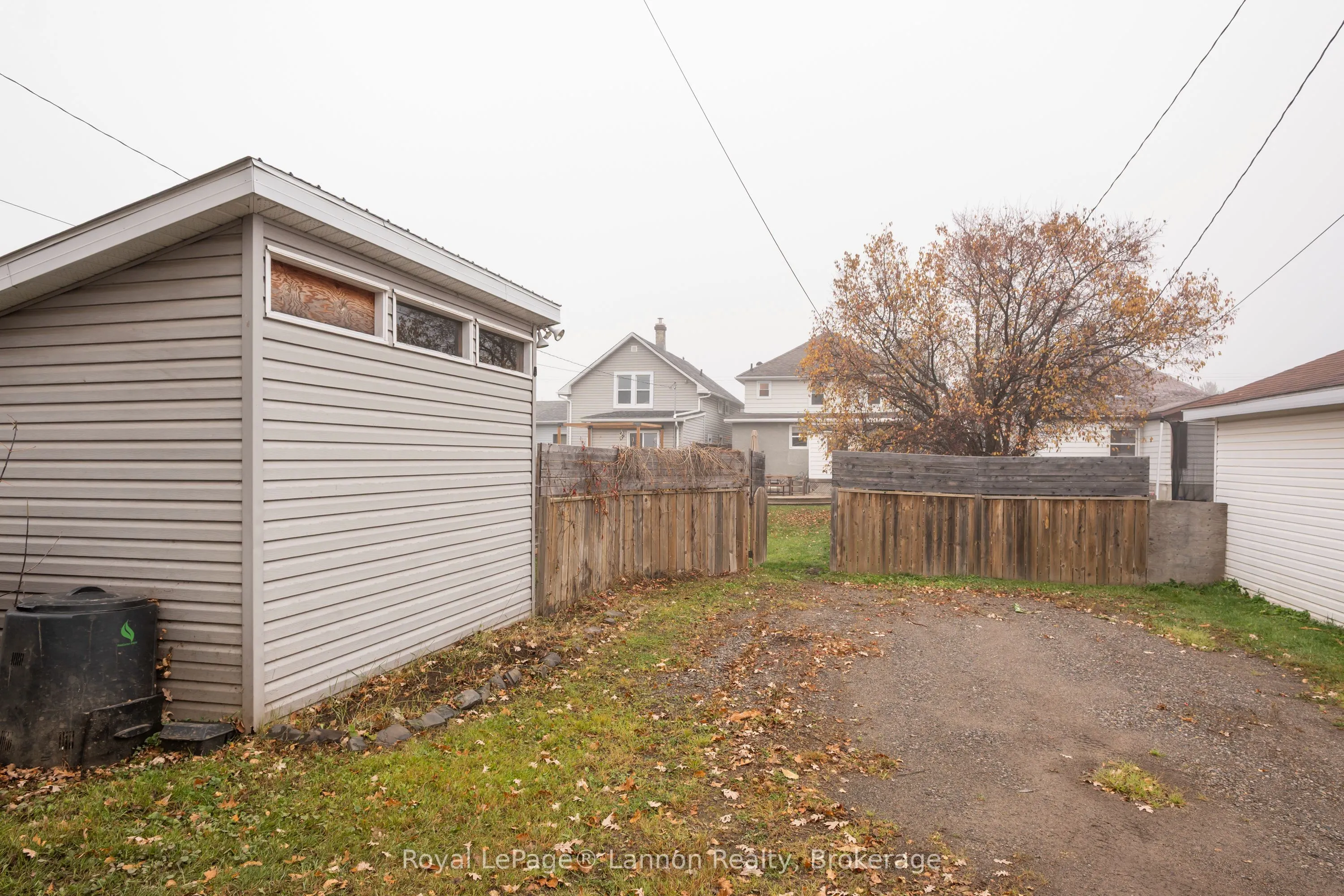 250 Brock Street W