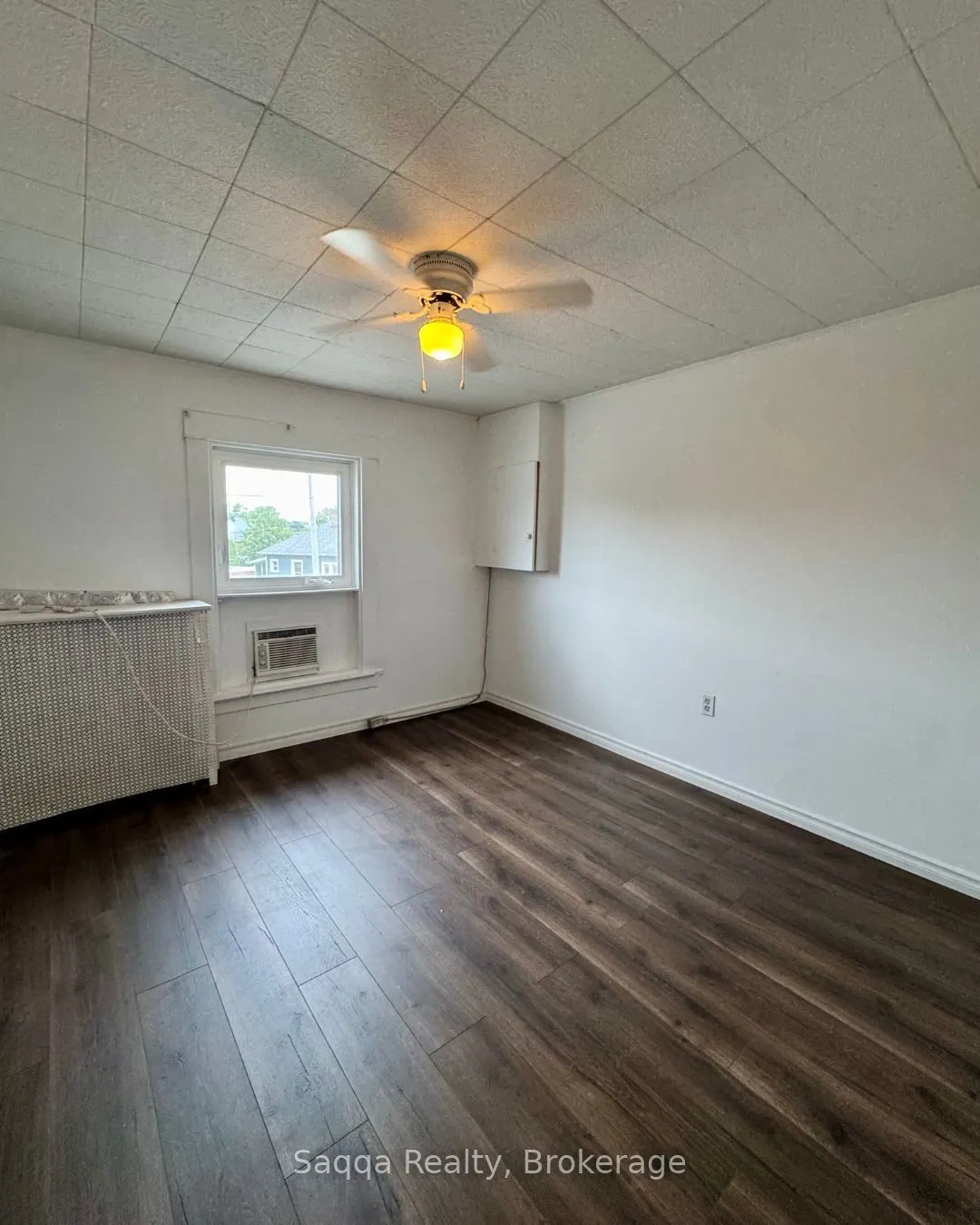 100 Niagara Street #Room