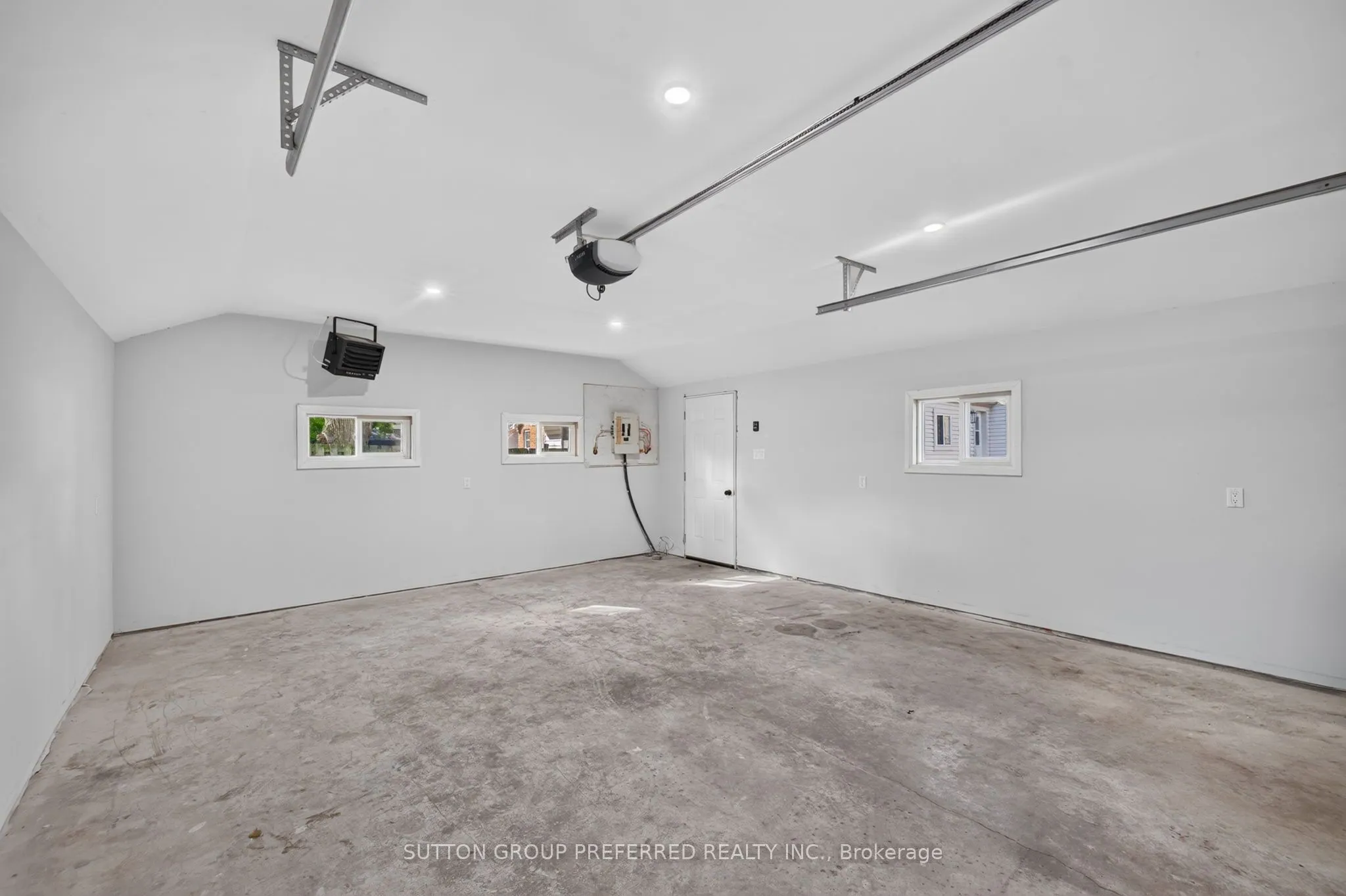118 Delaware Street