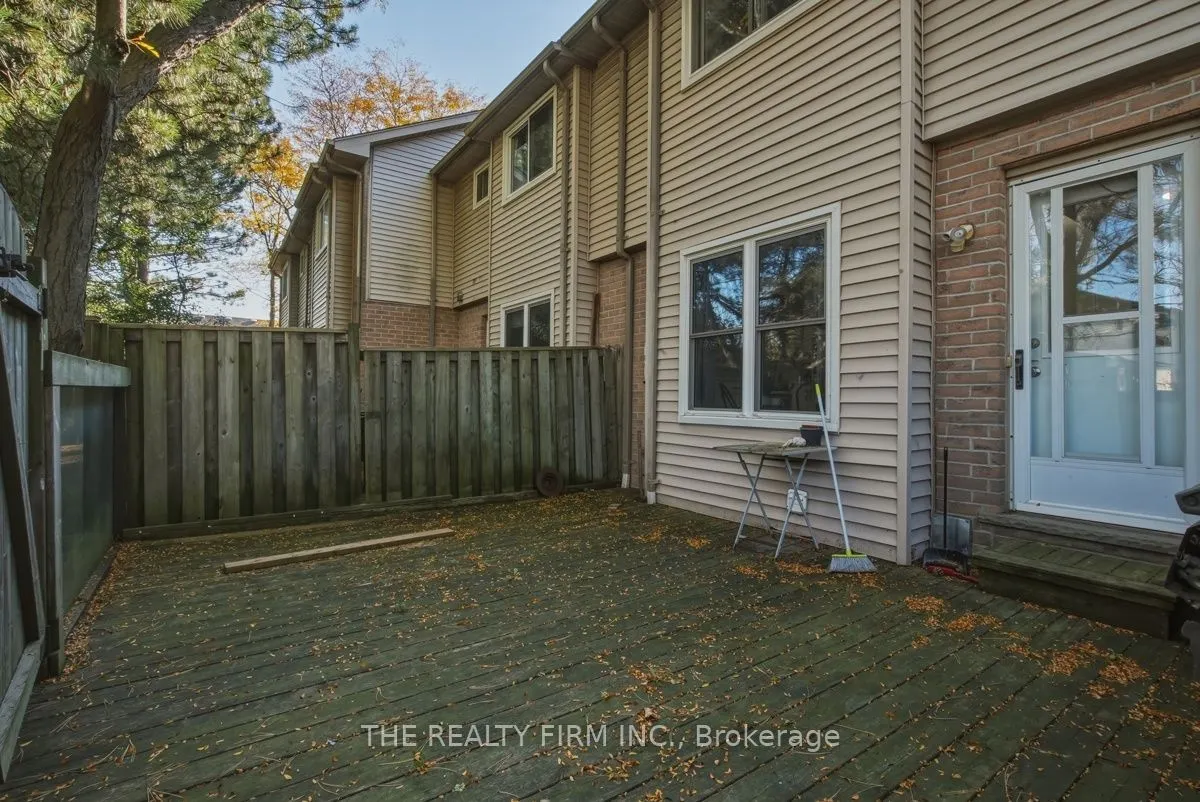 628 Wharncliffe Road S #9