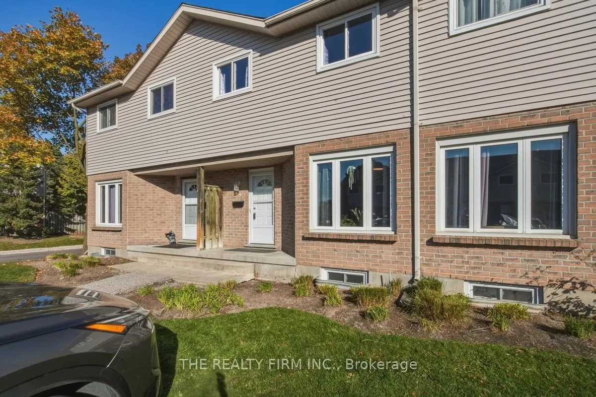 628 Wharncliffe Road S #9