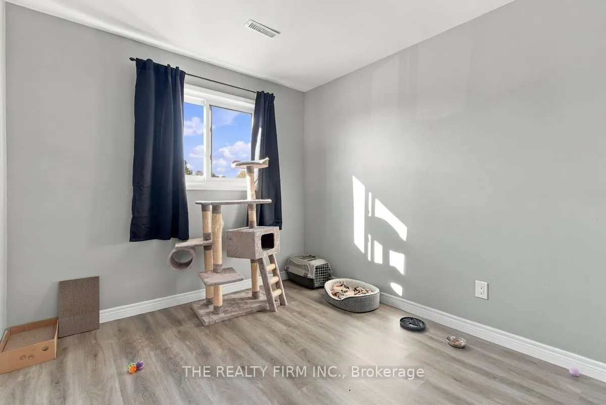 628 Wharncliffe Road S #9