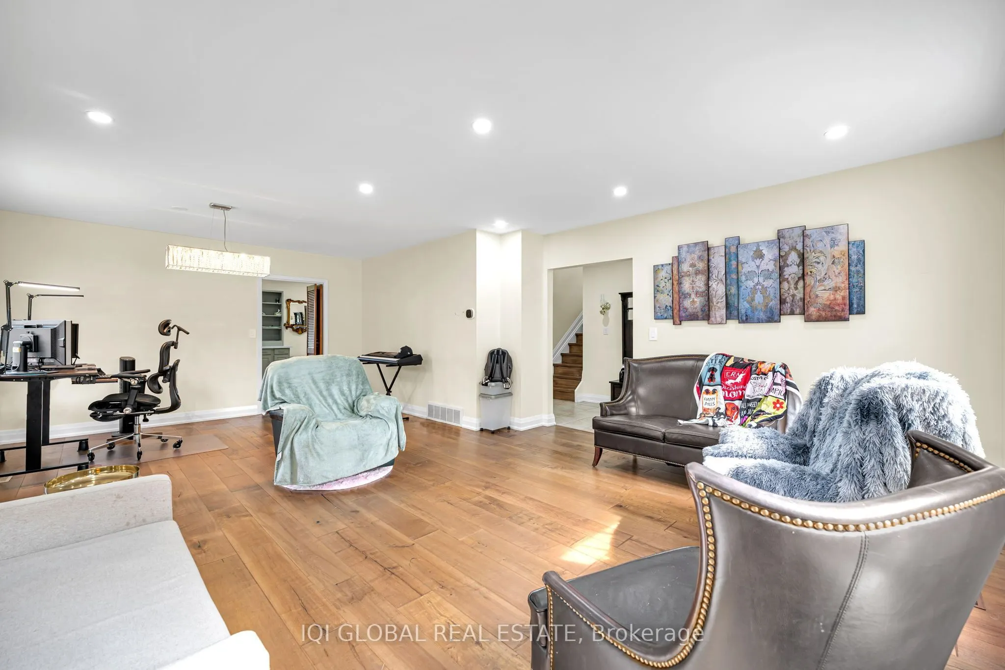 38 LECLAIRE Street