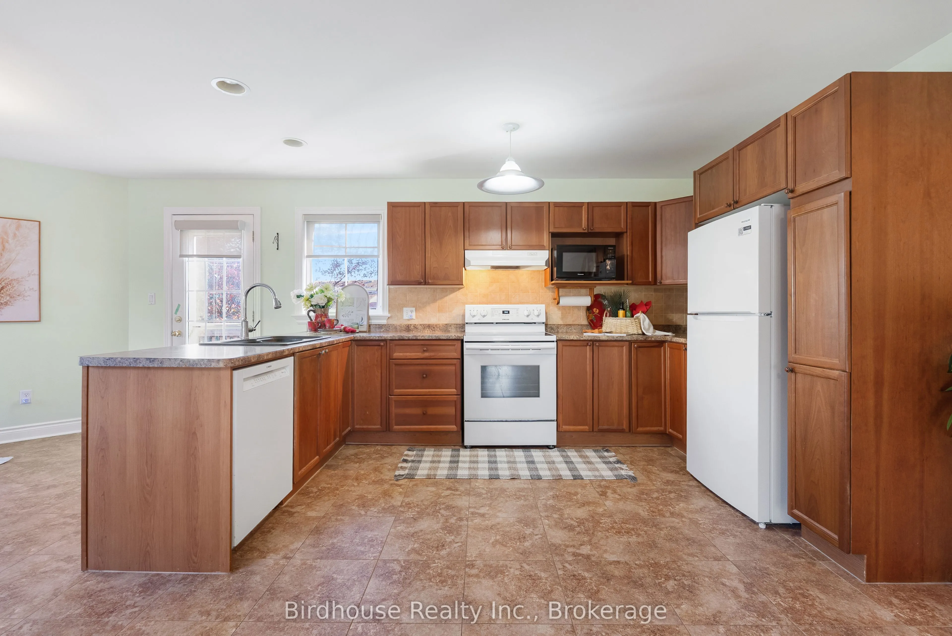 34 Lori Boulevard