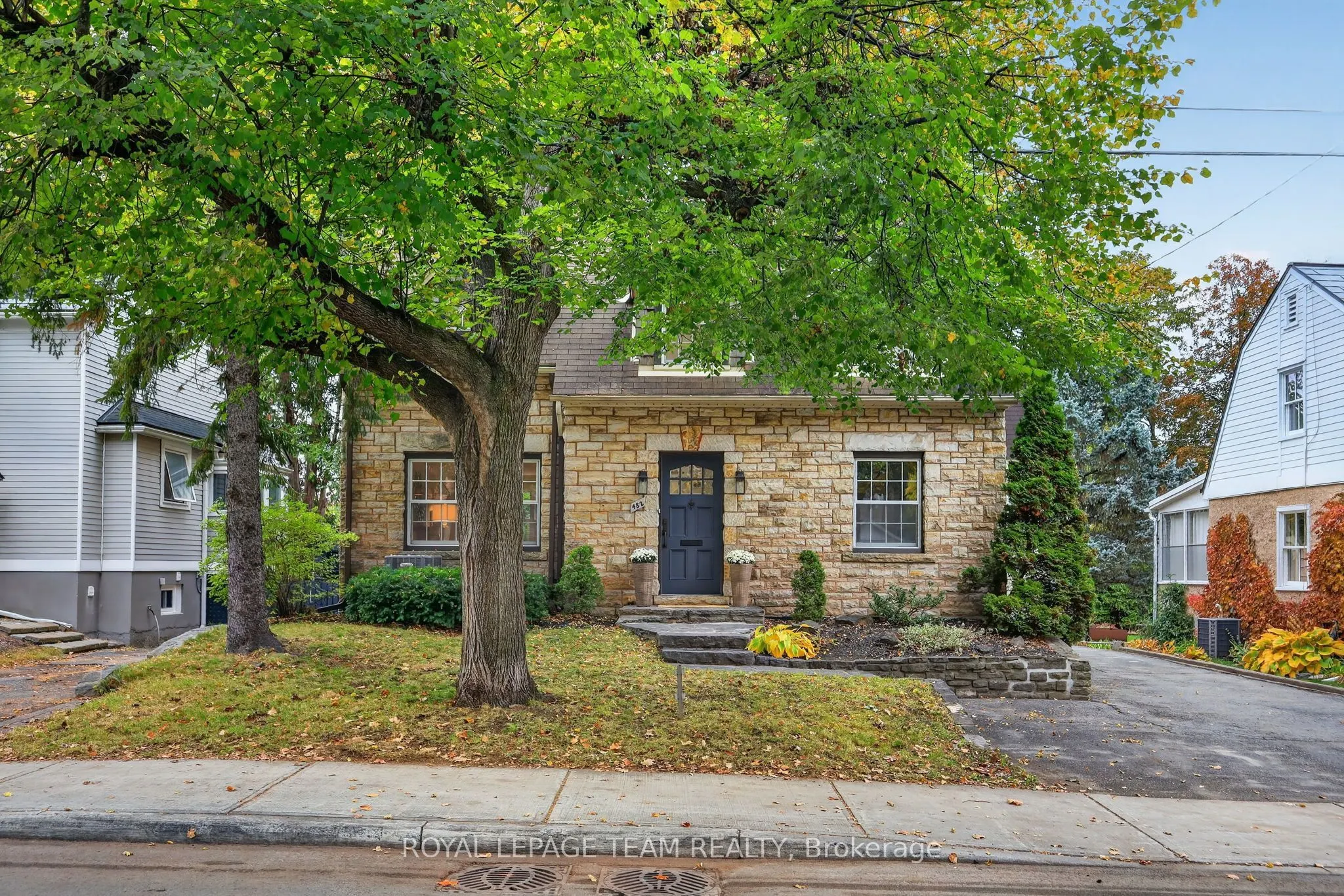 482 Broadview Avenue