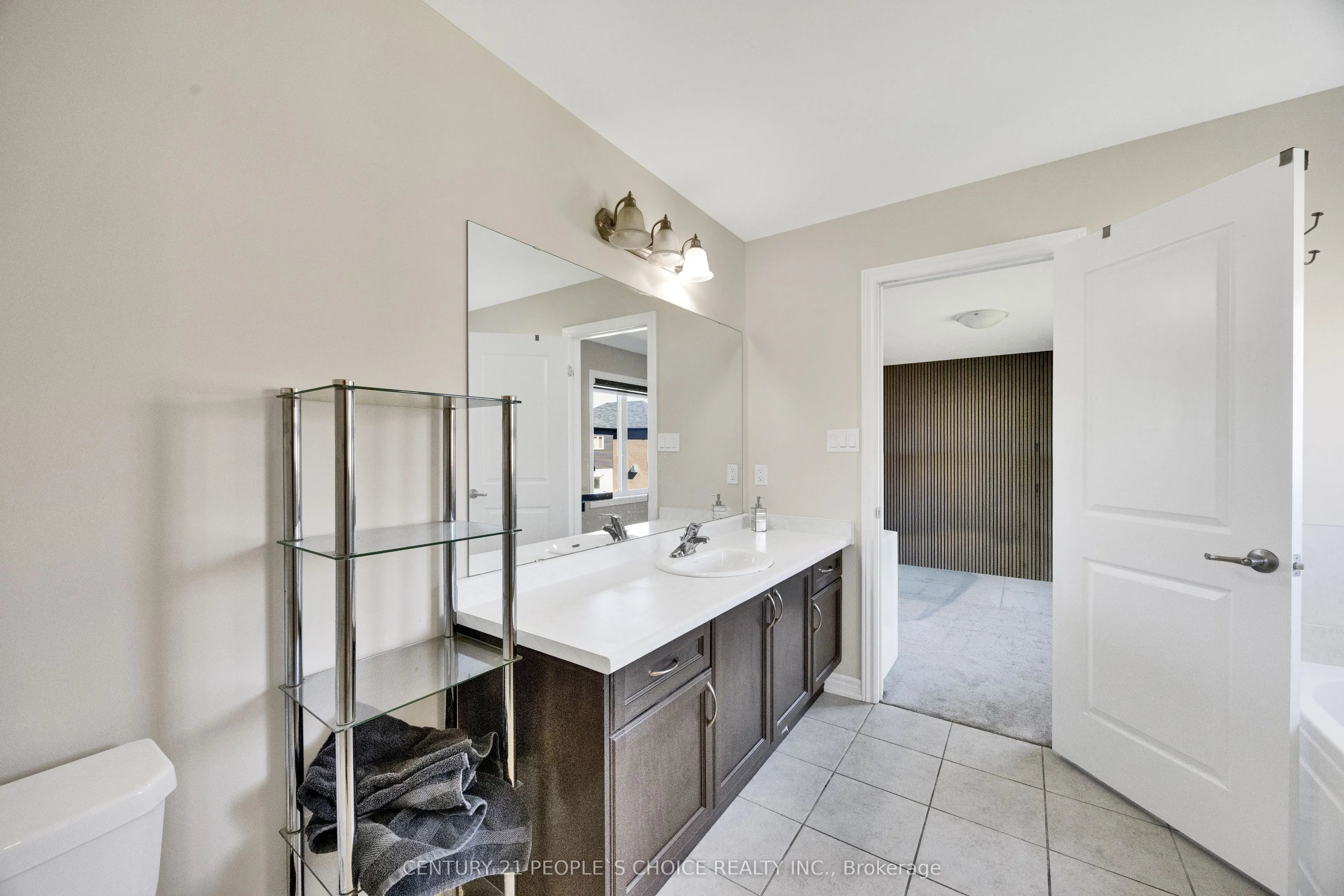 16 Flagg Avenue