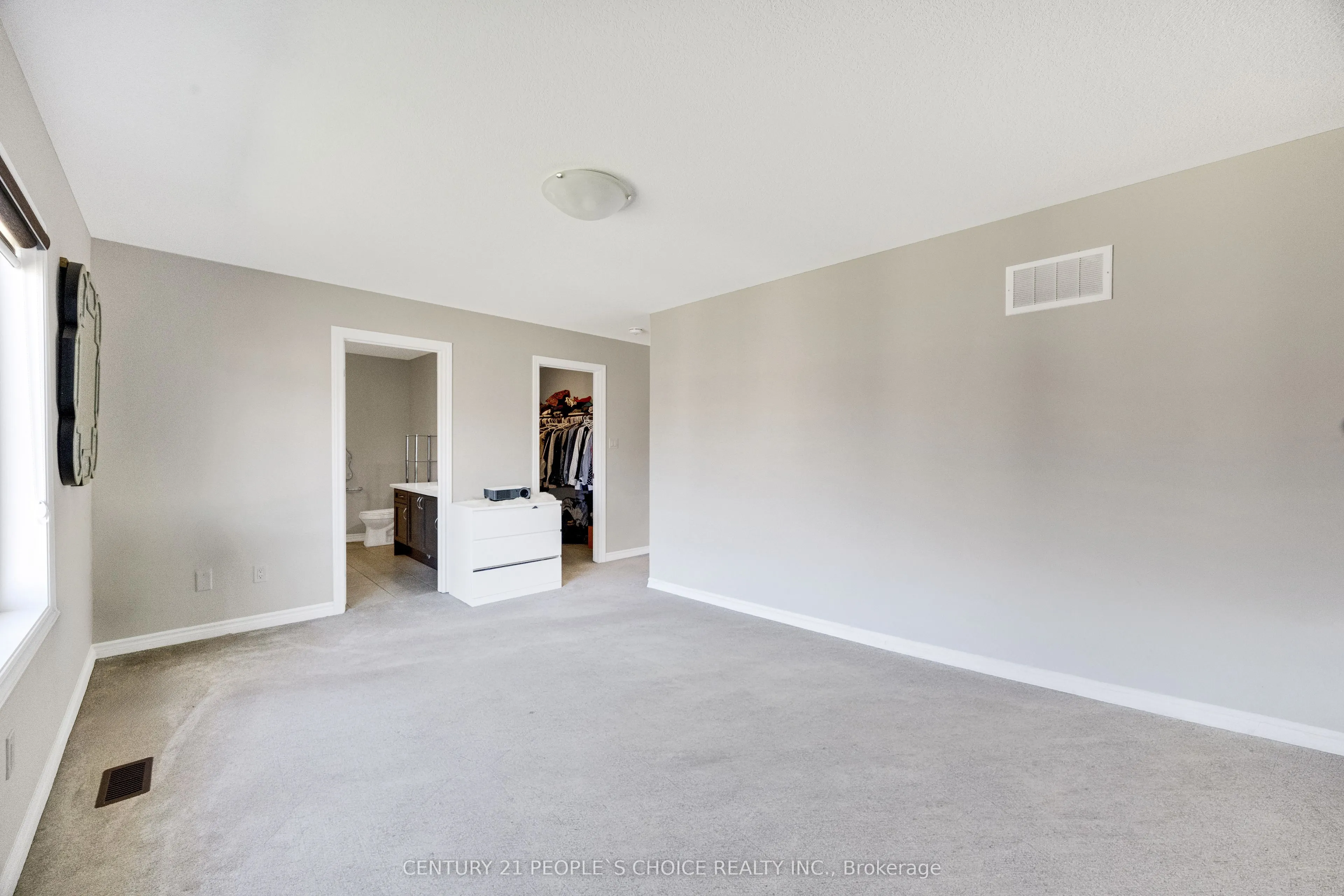 16 Flagg Avenue