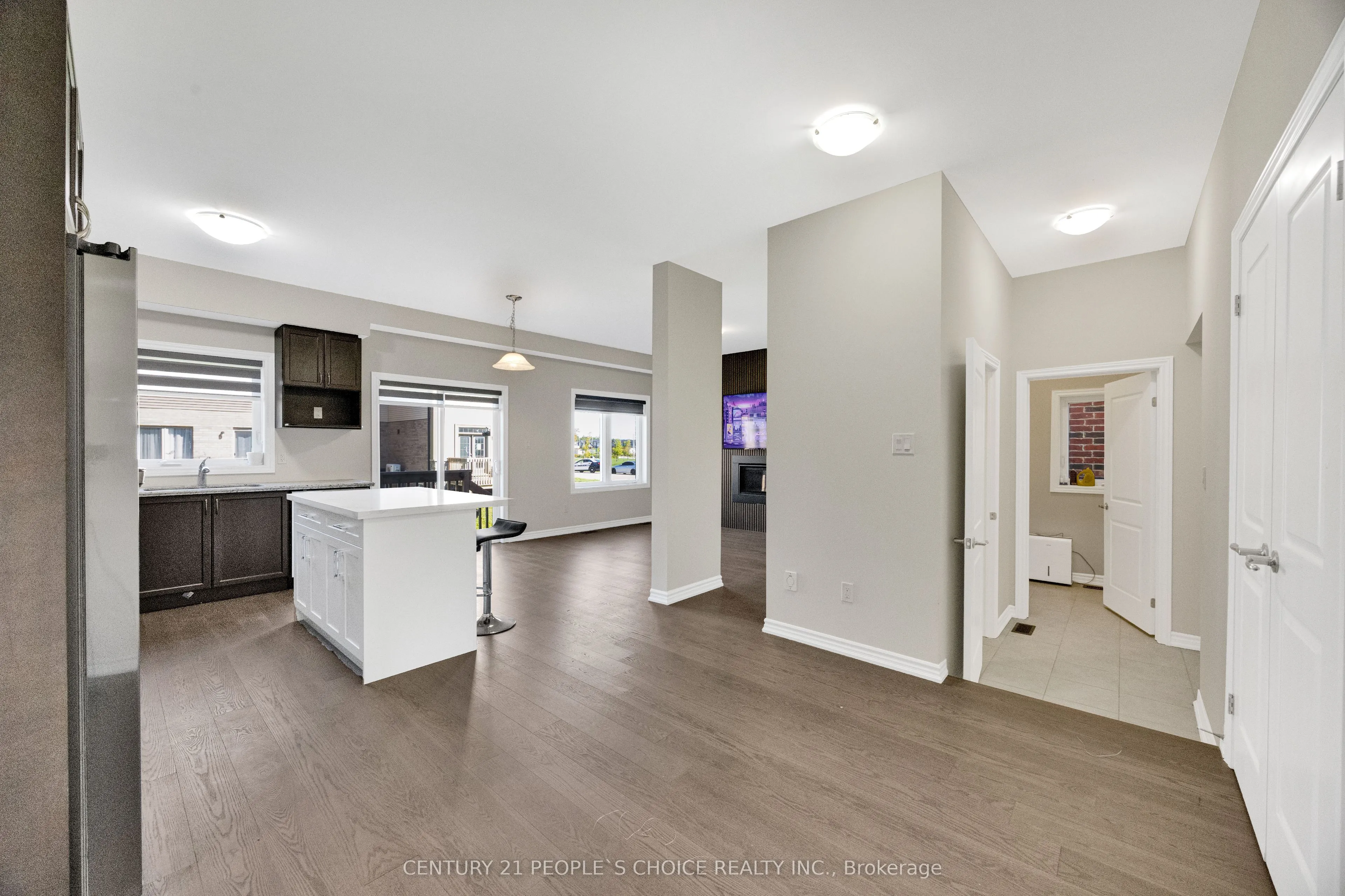 16 Flagg Avenue