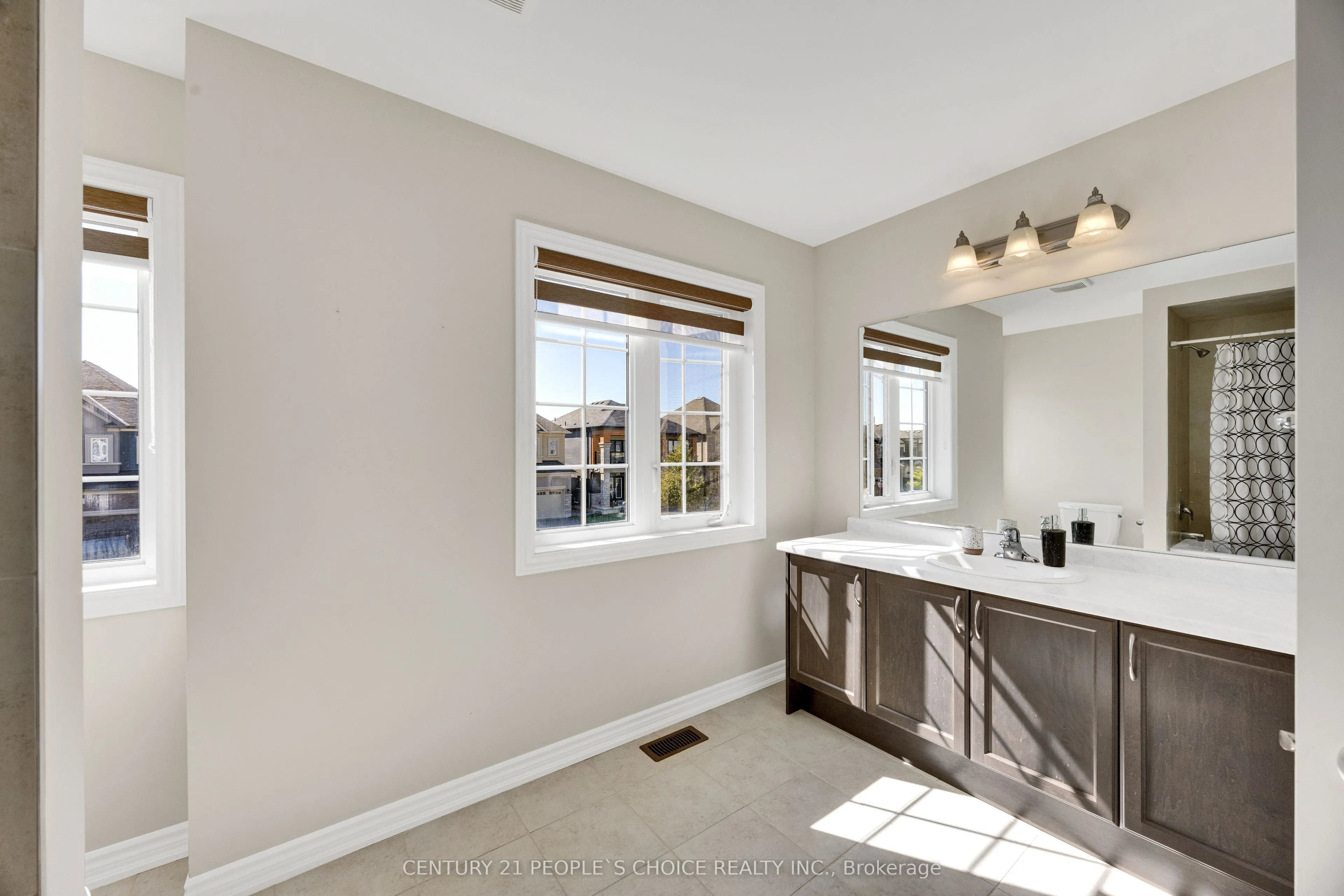 16 Flagg Avenue