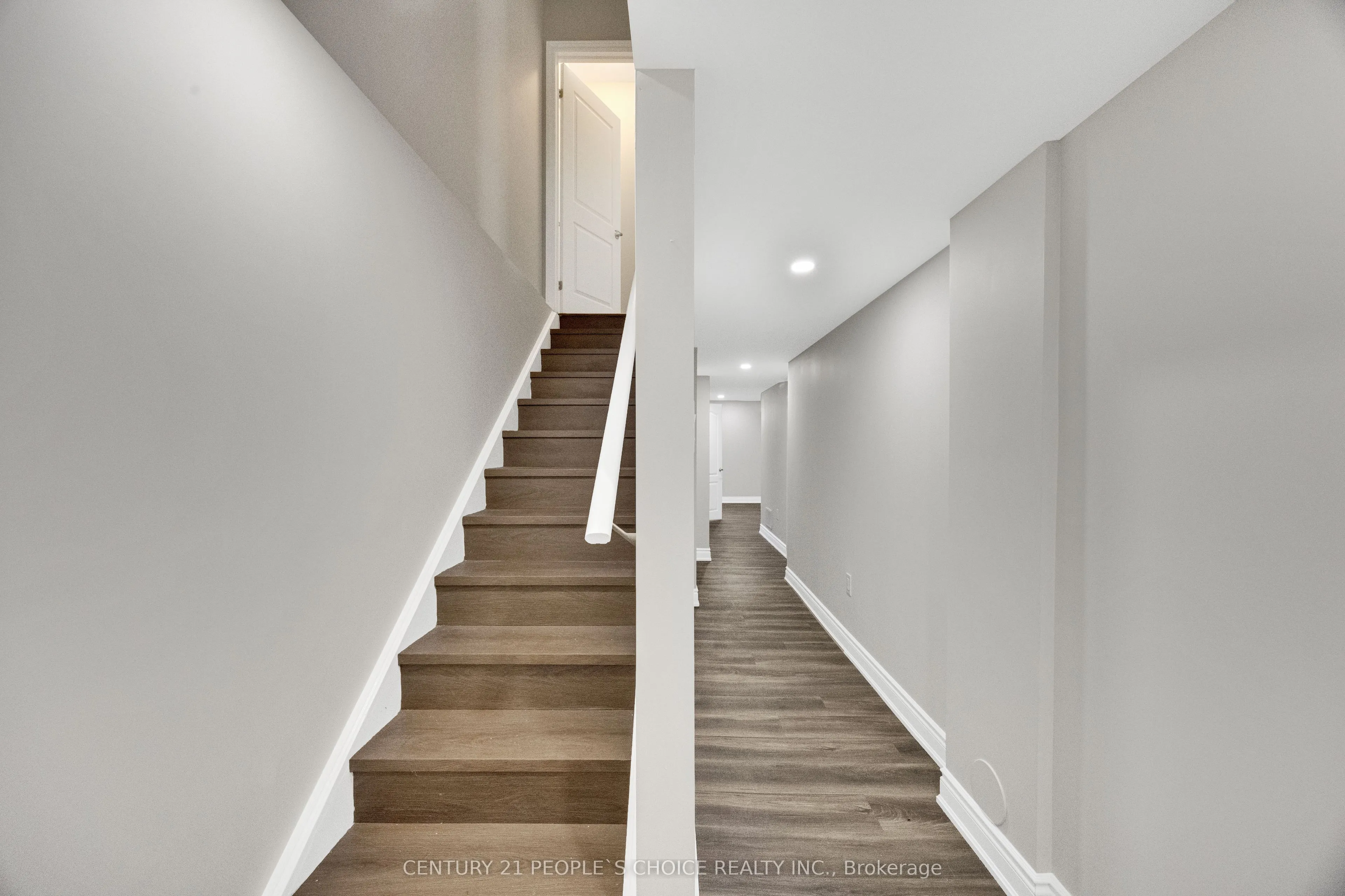 16 Flagg Avenue