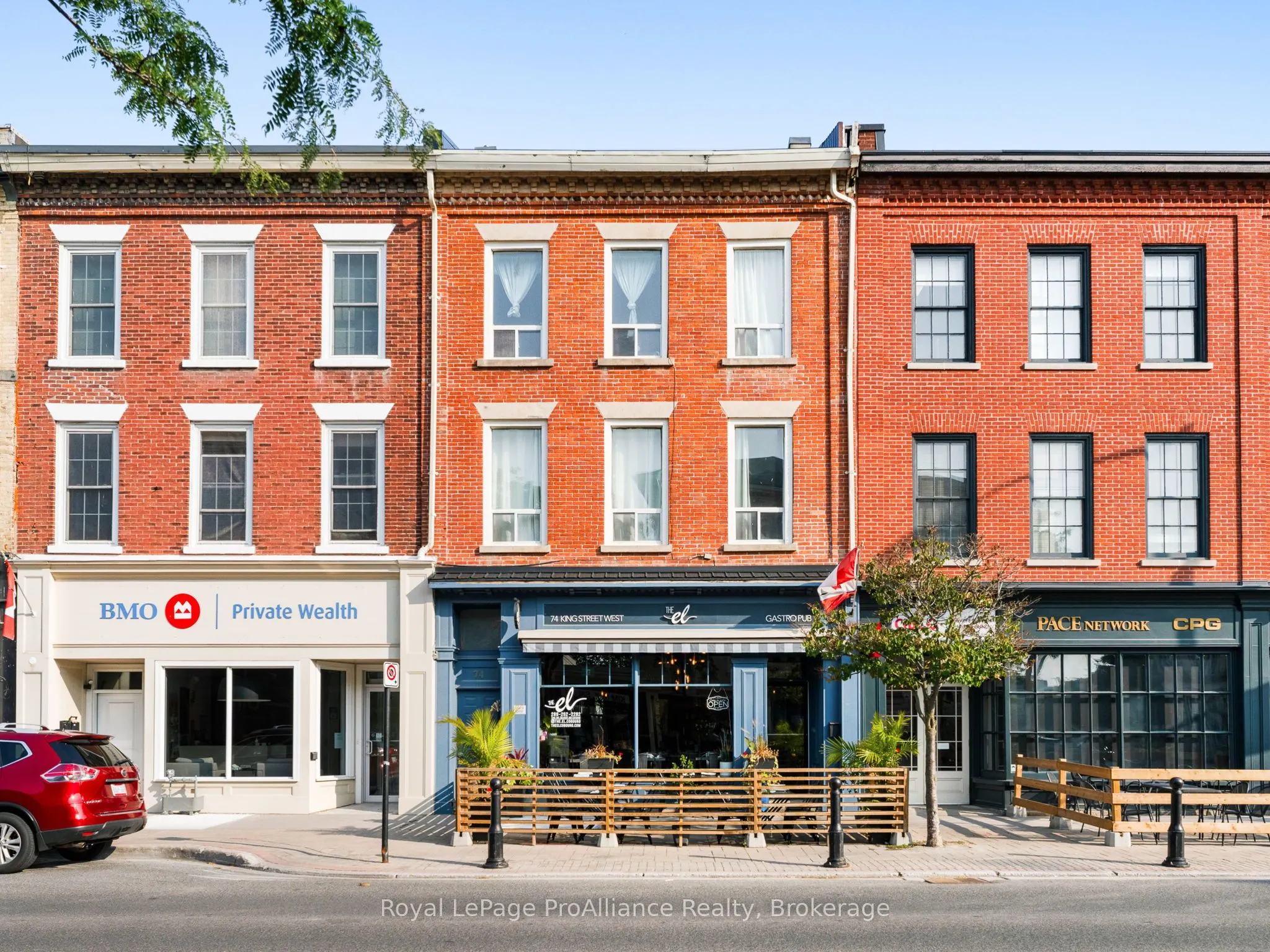 74 King Street W
