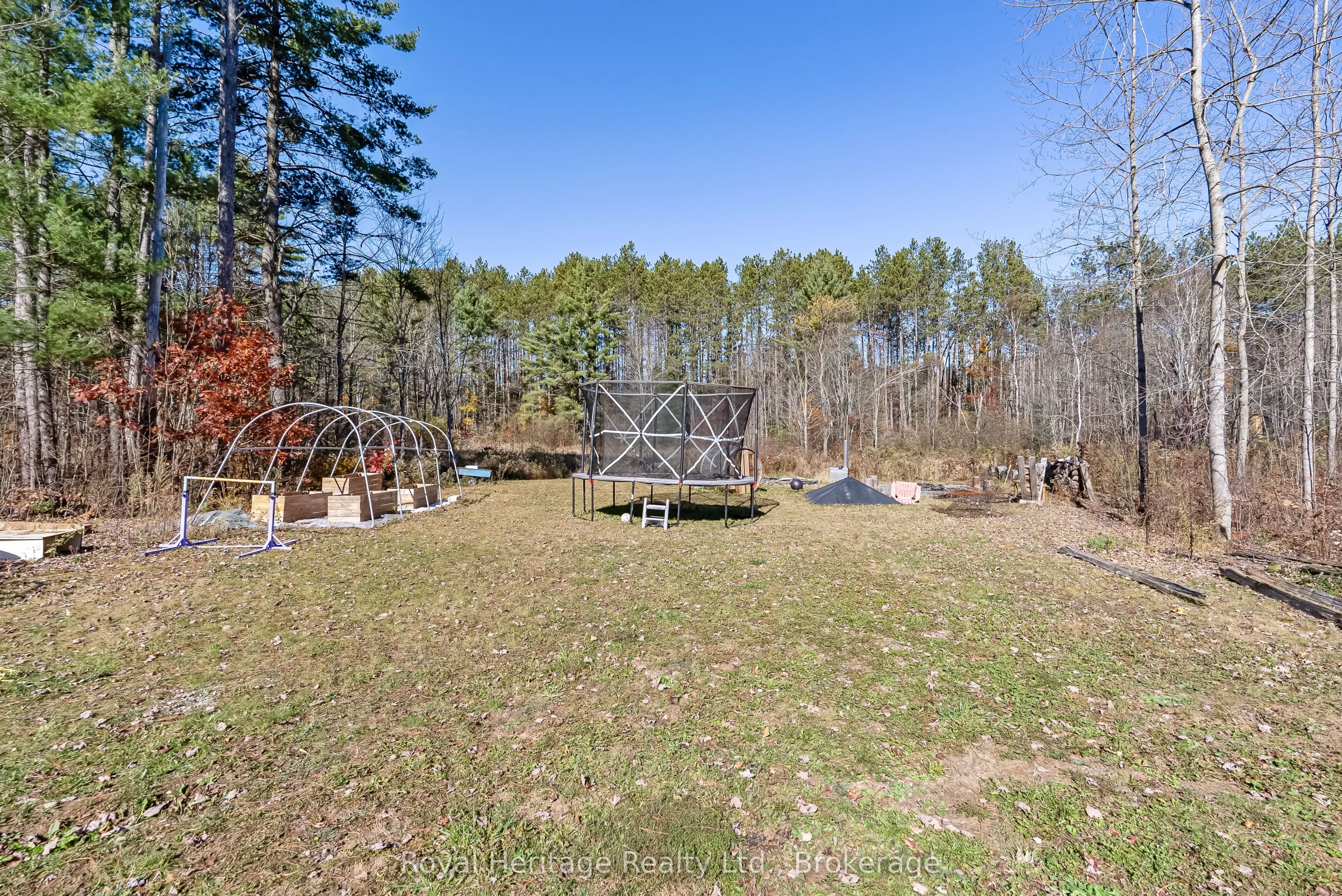 1045 Howland Junction Road