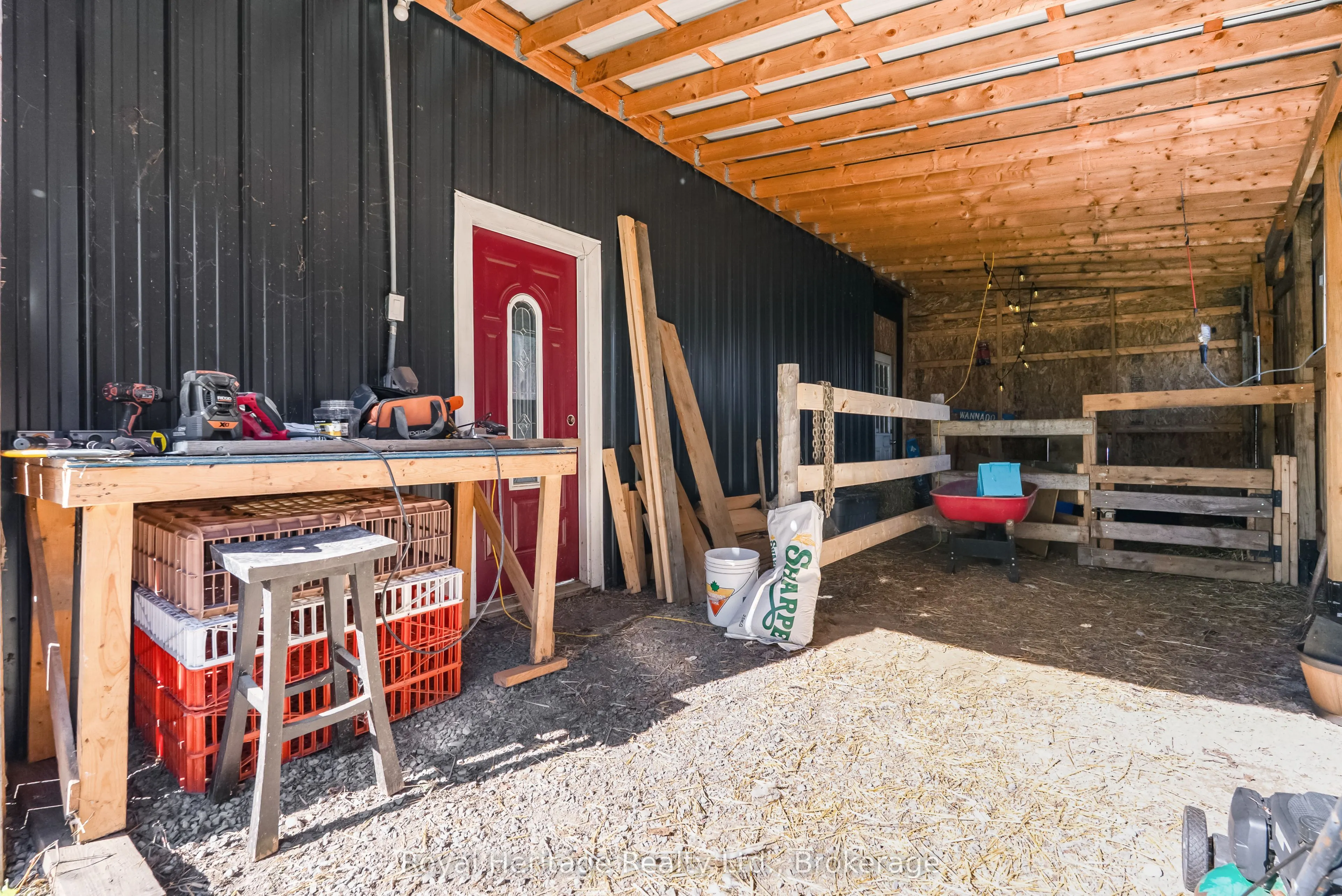 1045 Howland Junction Road