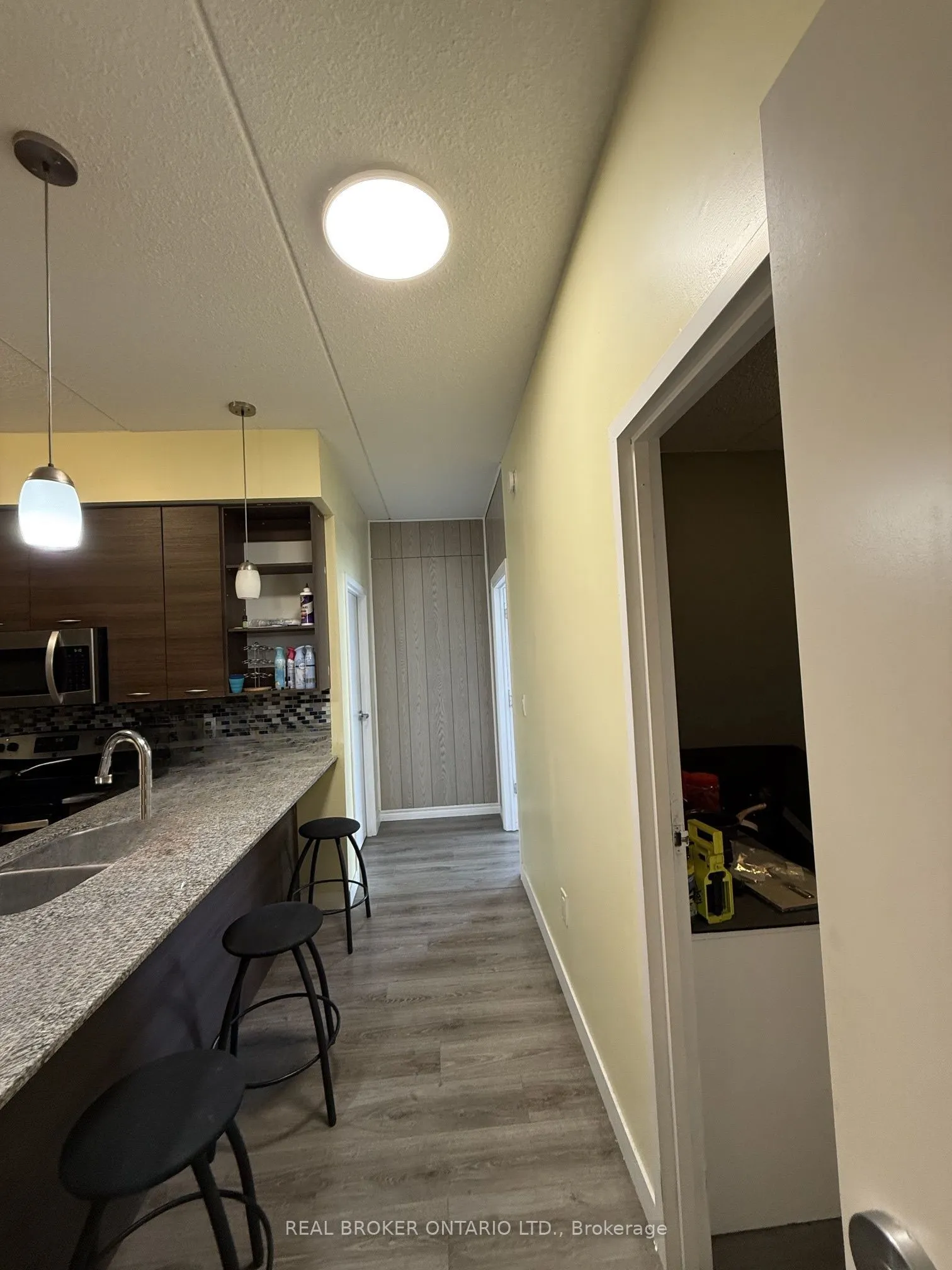 318 Spruce Street #1202