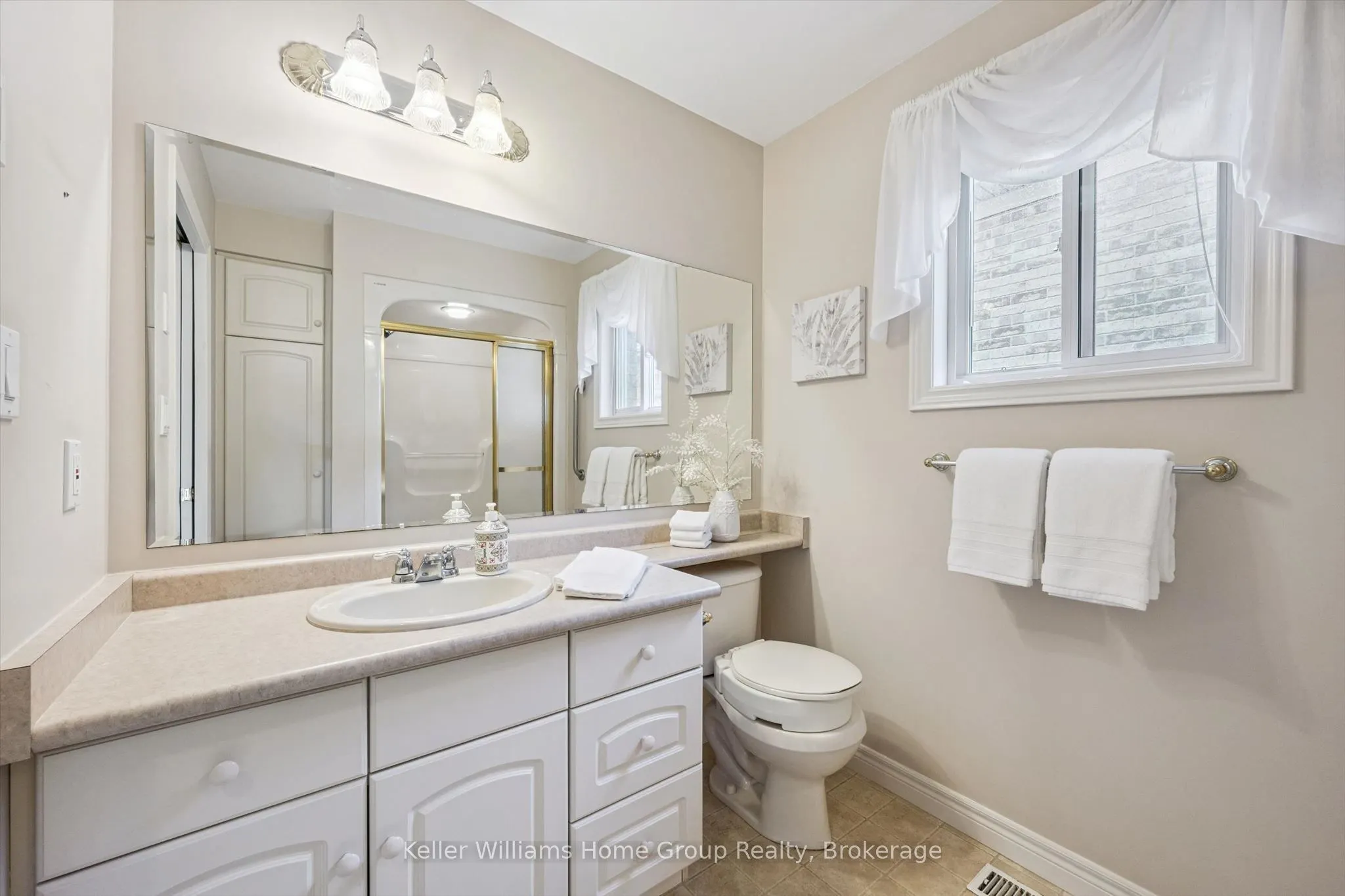 20 Beechlawn Boulevard #1