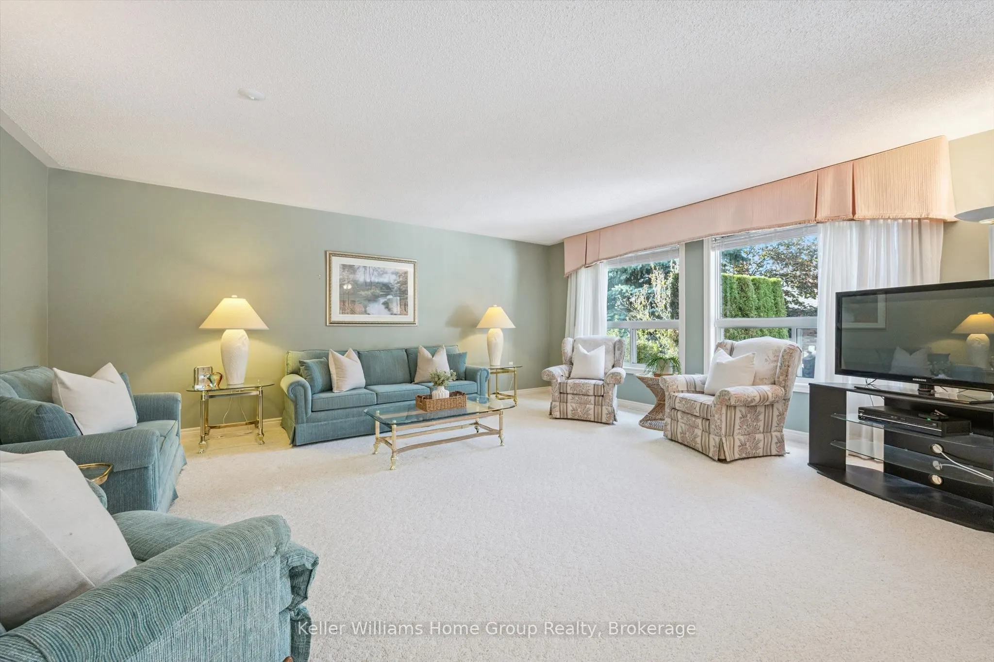 20 Beechlawn Boulevard #1