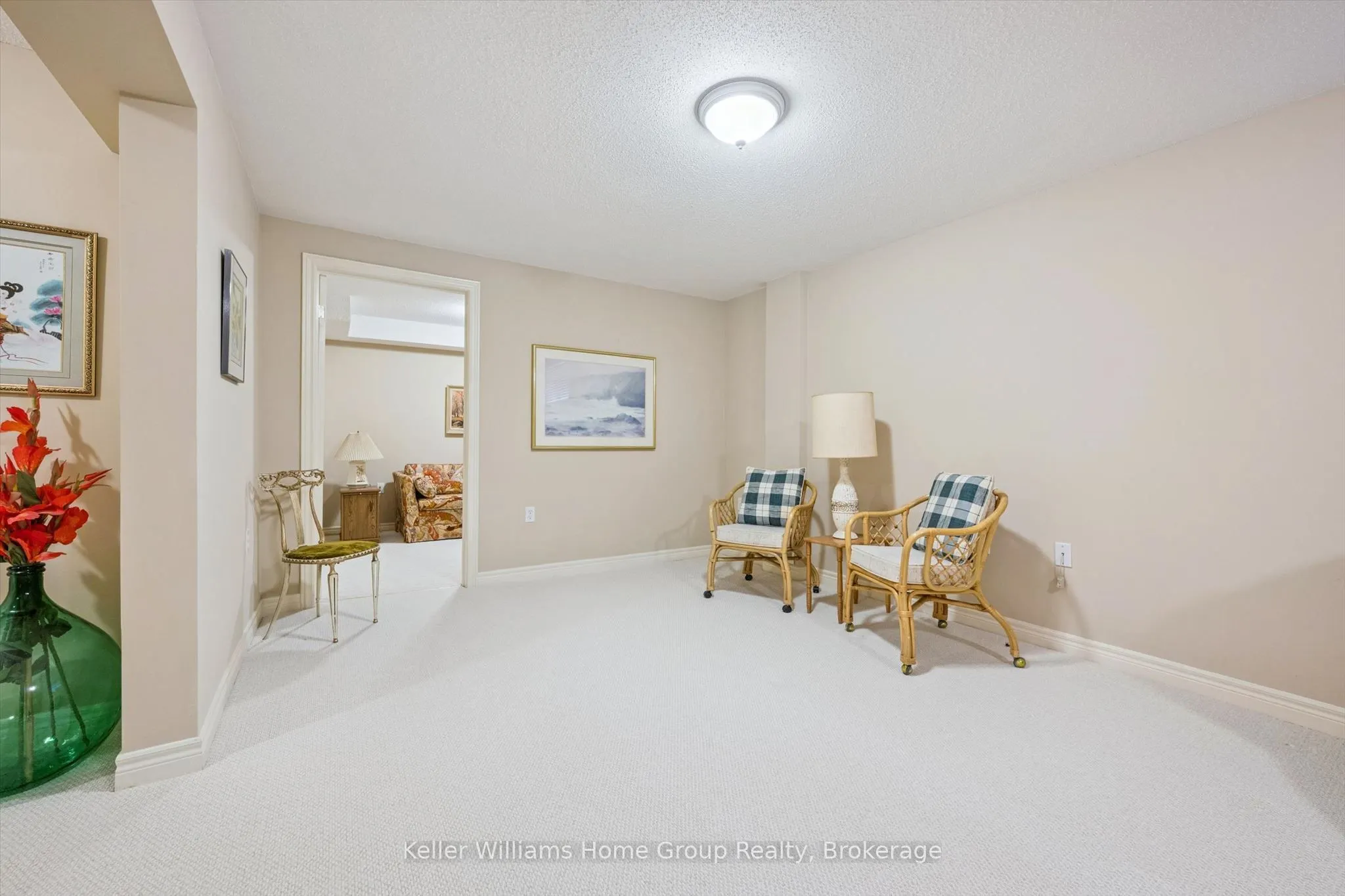 20 Beechlawn Boulevard #1